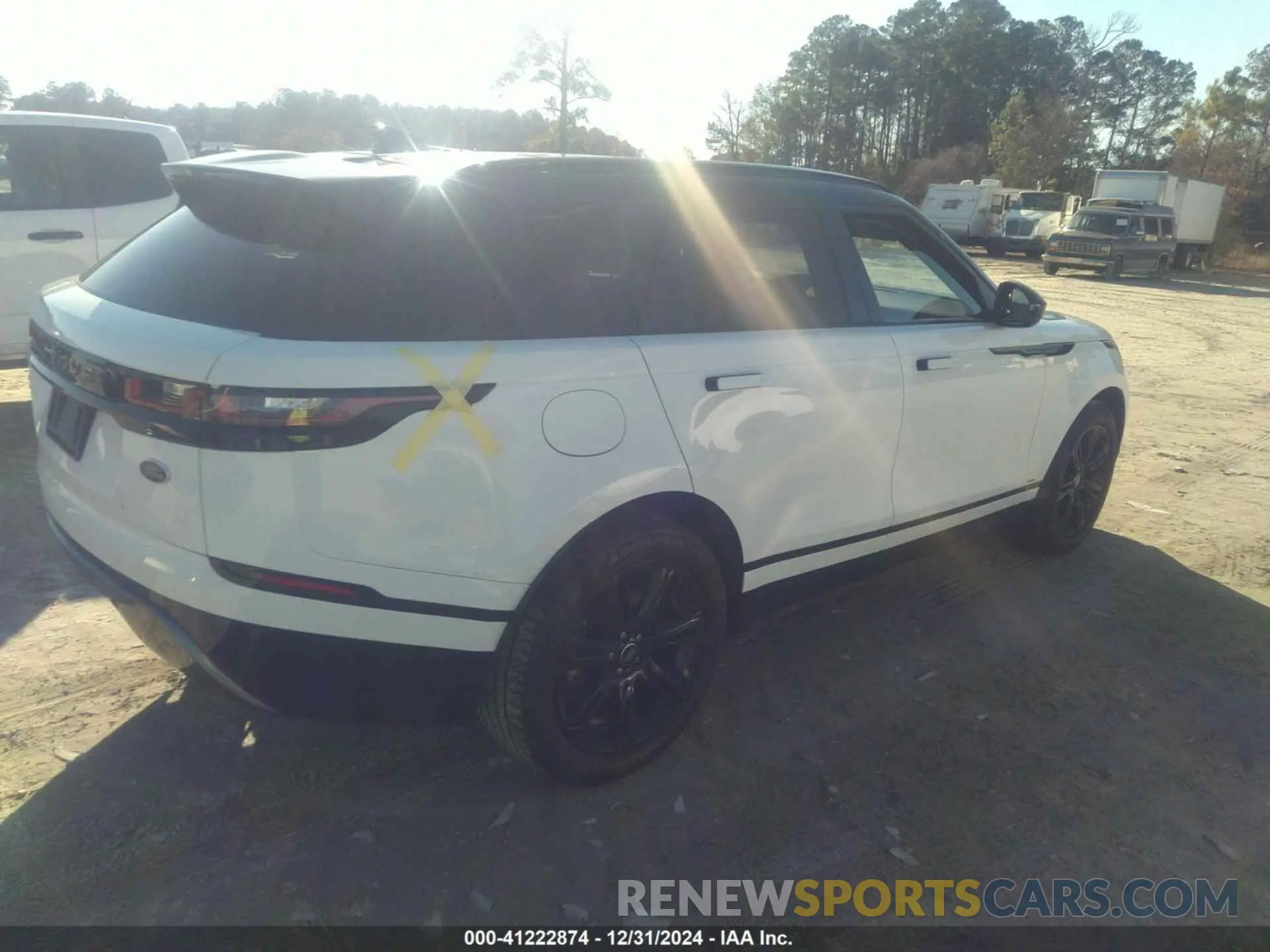 4 Photograph of a damaged car SALYL2EX0KA796959 LAND ROVER RANGE ROVER VELAR 2019