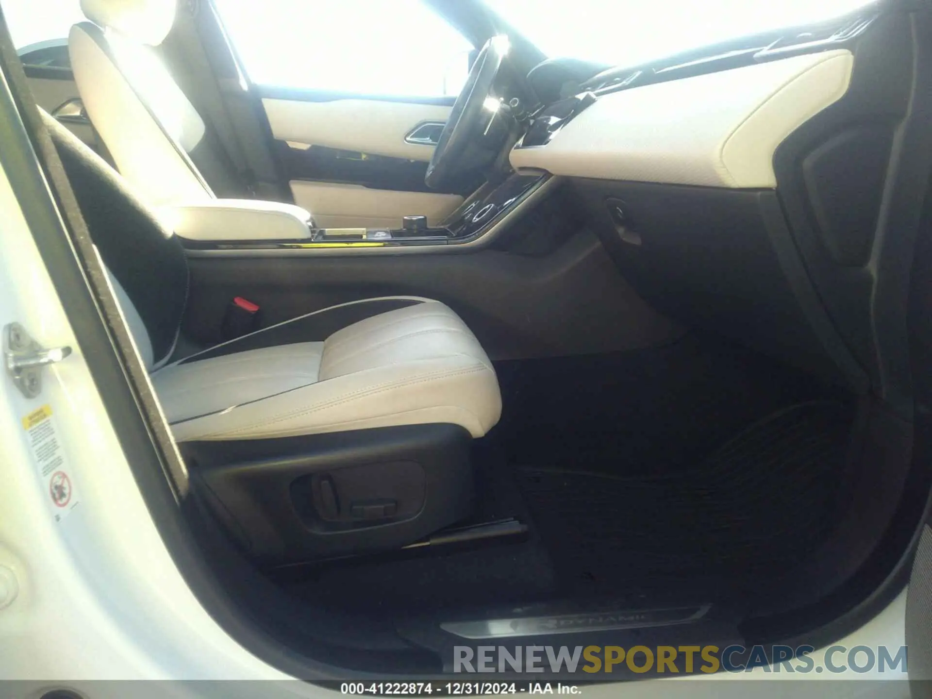 5 Photograph of a damaged car SALYL2EX0KA796959 LAND ROVER RANGE ROVER VELAR 2019