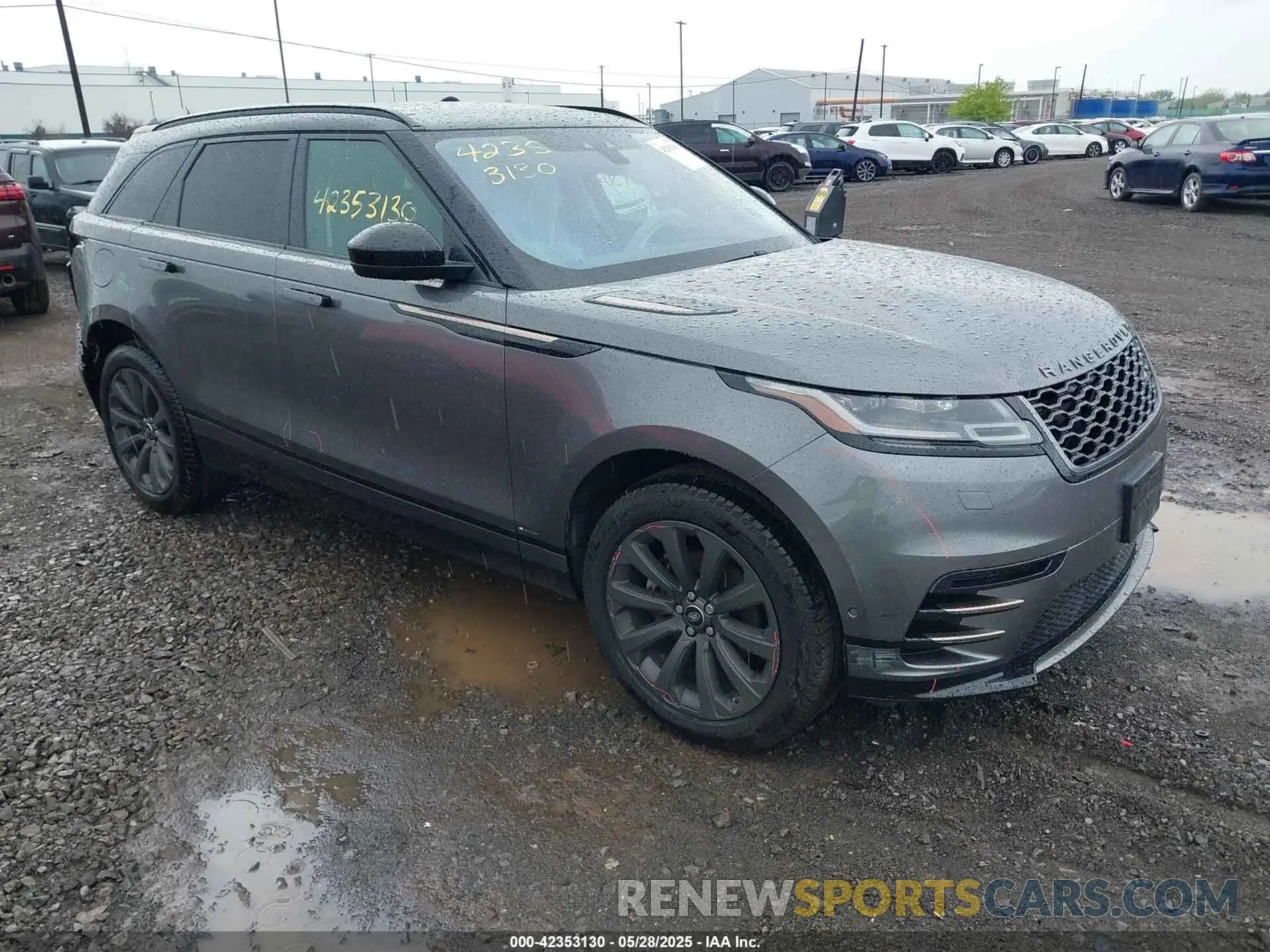 1 Photograph of a damaged car SALYL2EX1KA227926 LAND ROVER RANGE ROVER VELAR 2019