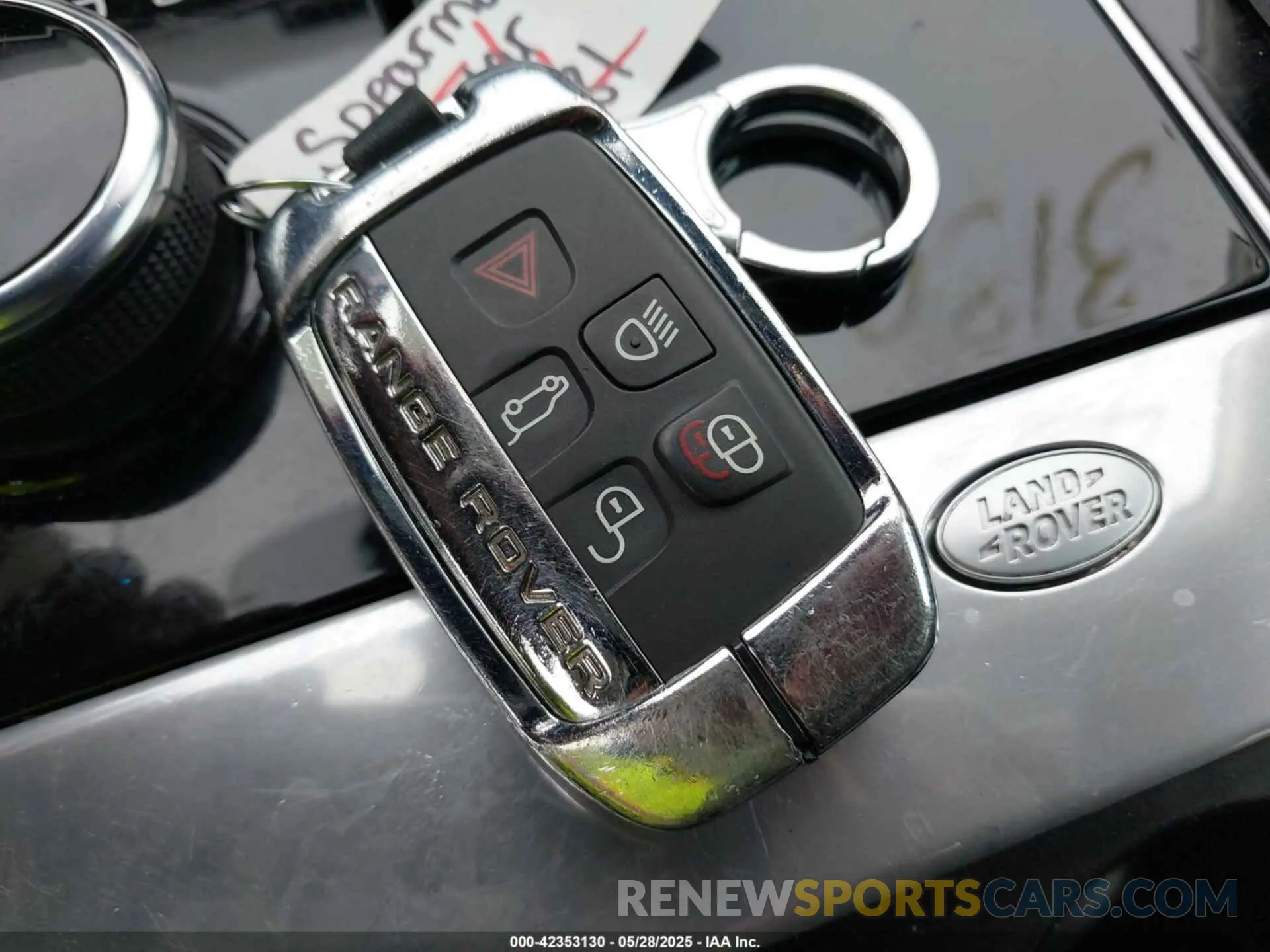 11 Photograph of a damaged car SALYL2EX1KA227926 LAND ROVER RANGE ROVER VELAR 2019