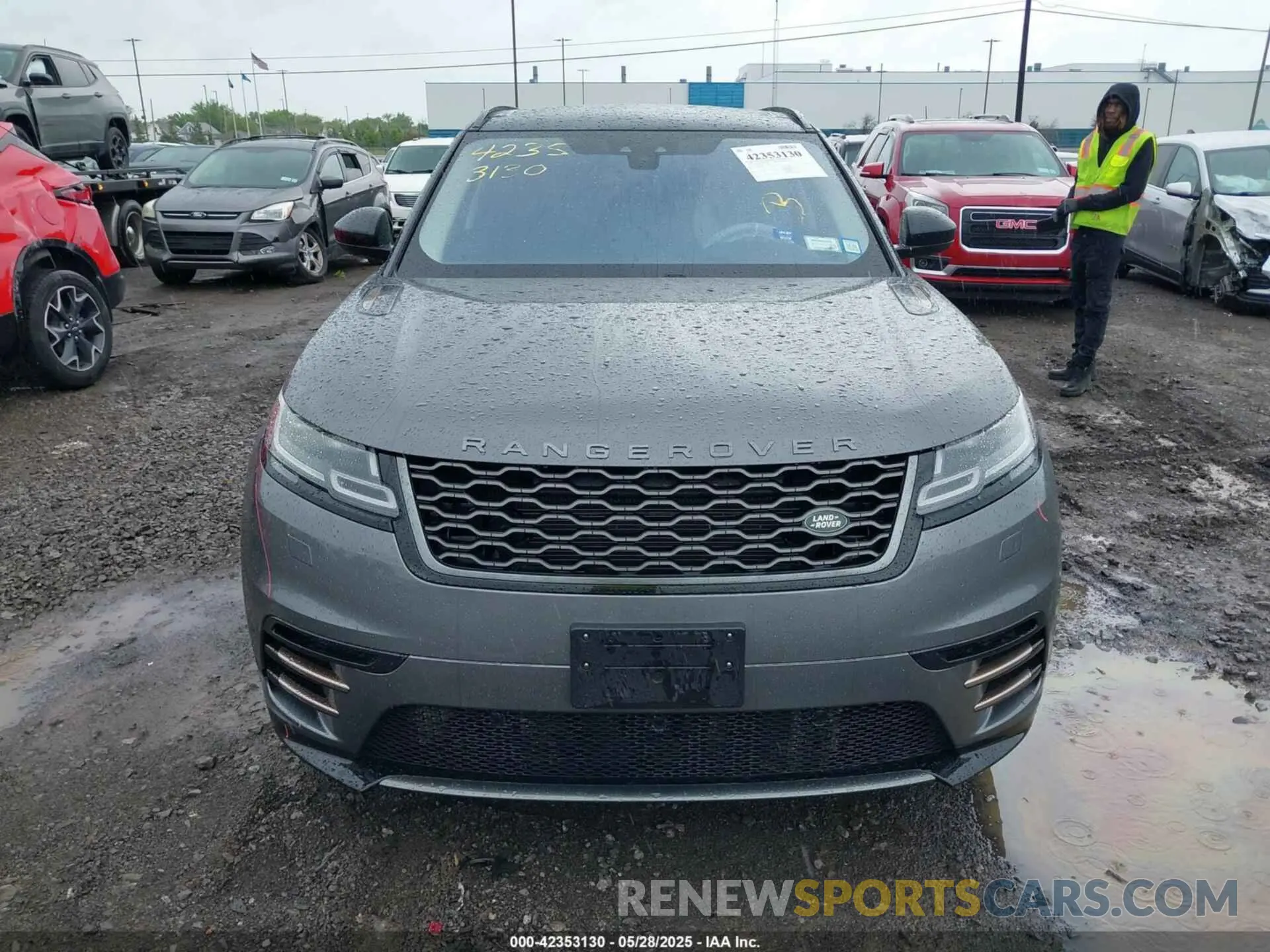 12 Photograph of a damaged car SALYL2EX1KA227926 LAND ROVER RANGE ROVER VELAR 2019