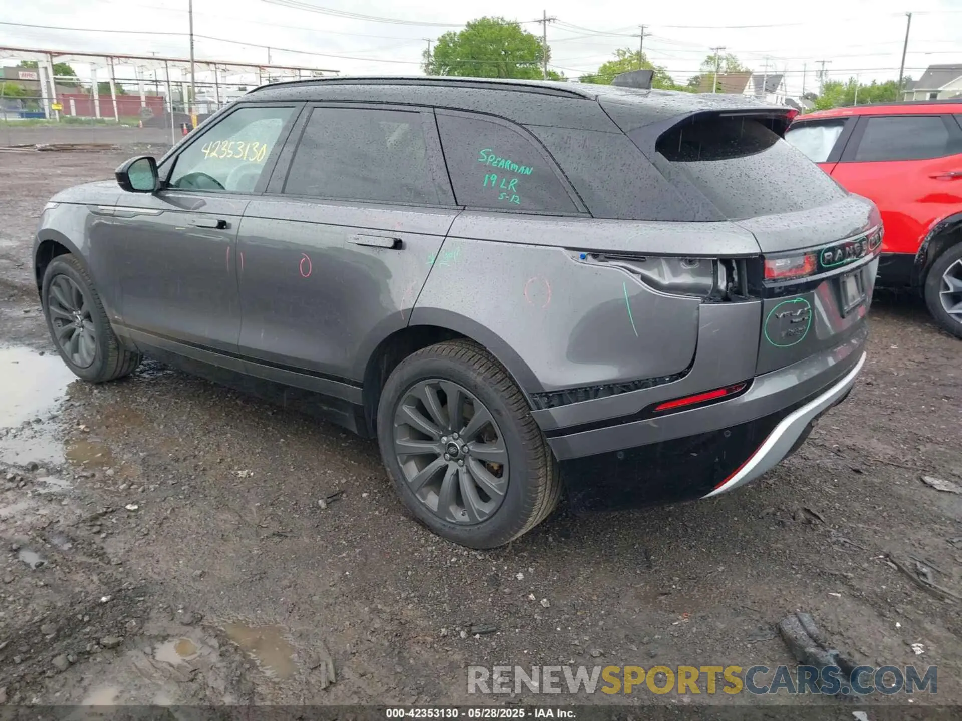 3 Photograph of a damaged car SALYL2EX1KA227926 LAND ROVER RANGE ROVER VELAR 2019