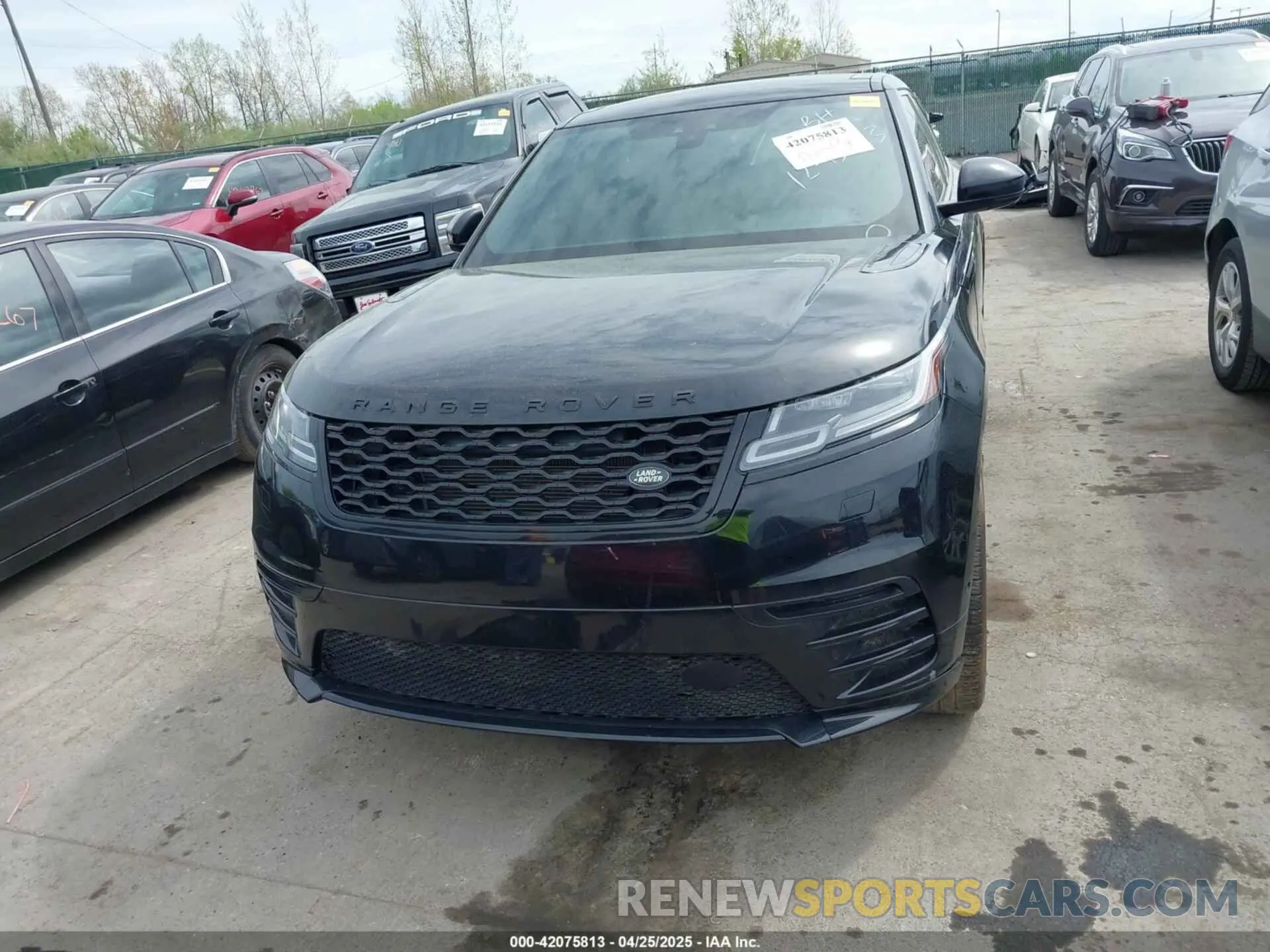 11 Photograph of a damaged car SALYL2EX4KA215446 LAND ROVER RANGE ROVER VELAR 2019