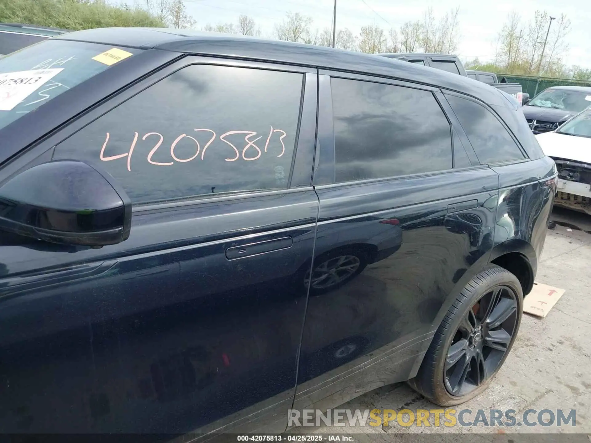 13 Photograph of a damaged car SALYL2EX4KA215446 LAND ROVER RANGE ROVER VELAR 2019