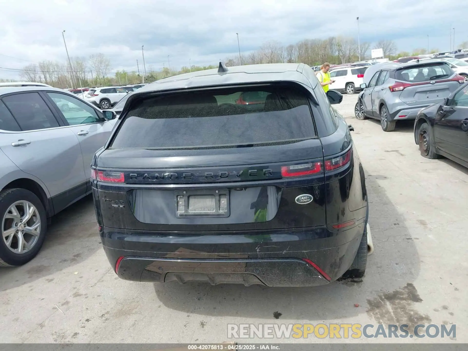 15 Photograph of a damaged car SALYL2EX4KA215446 LAND ROVER RANGE ROVER VELAR 2019