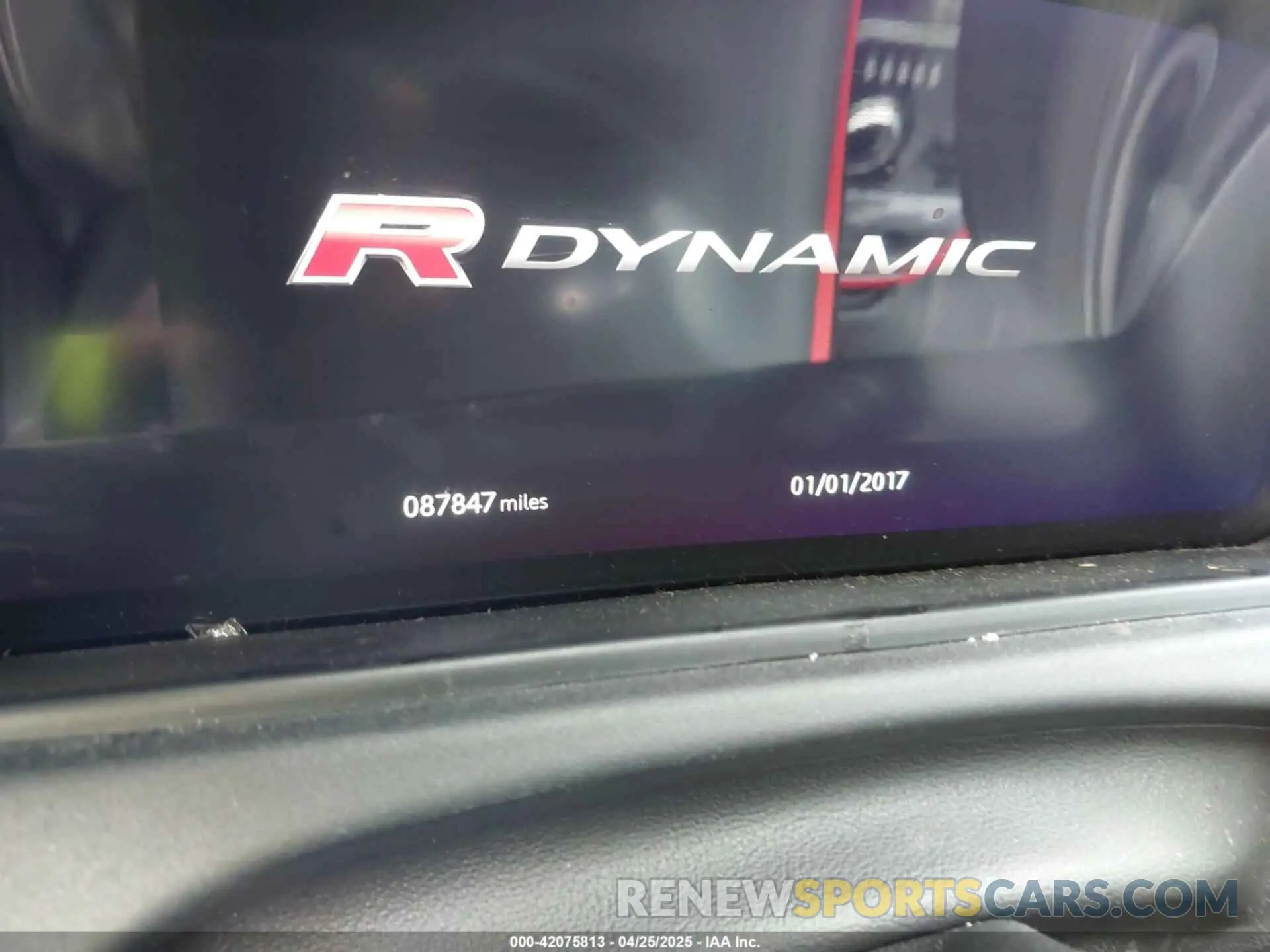 7 Photograph of a damaged car SALYL2EX4KA215446 LAND ROVER RANGE ROVER VELAR 2019