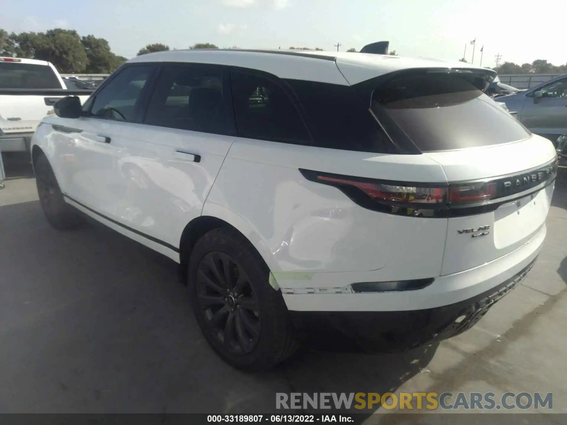 3 Photograph of a damaged car SALYL2EX5KA218534 LAND ROVER RANGE ROVER VELAR 2019