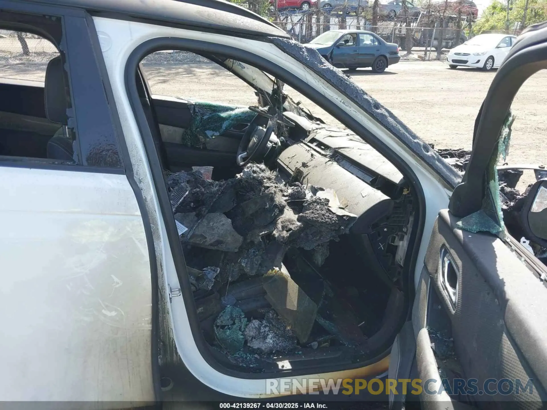 5 Photograph of a damaged car SALYL2EX5KA228531 LAND ROVER RANGE ROVER VELAR 2019
