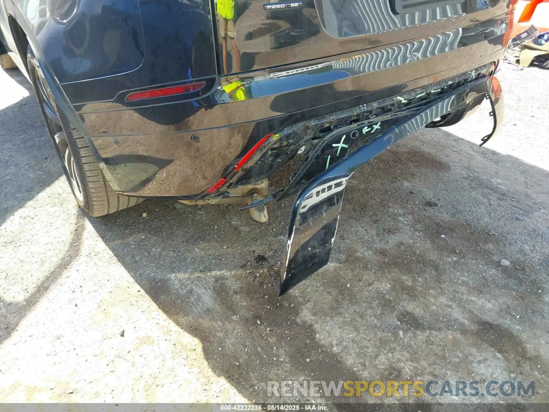 17 Photograph of a damaged car SALYL2EX6KA791605 LAND ROVER RANGE ROVER VELAR 2019