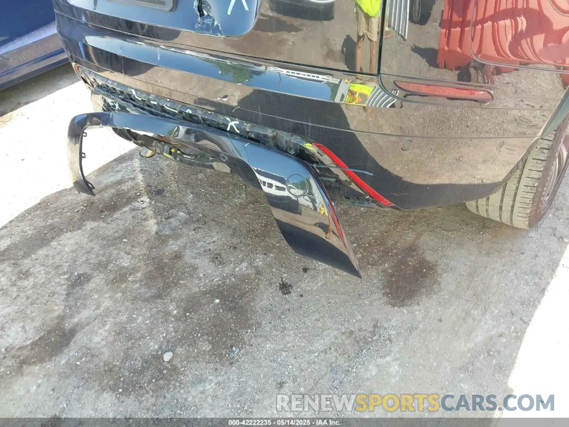 18 Photograph of a damaged car SALYL2EX6KA791605 LAND ROVER RANGE ROVER VELAR 2019