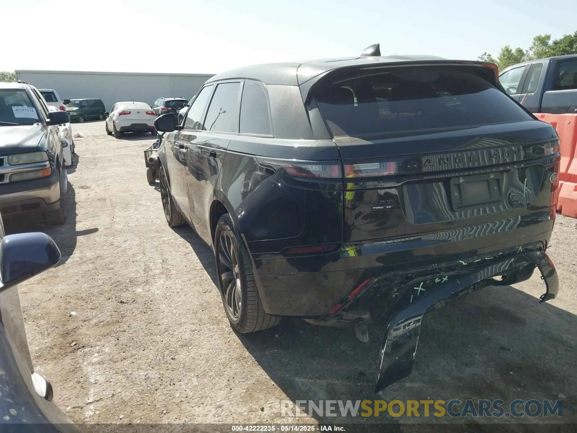 3 Photograph of a damaged car SALYL2EX6KA791605 LAND ROVER RANGE ROVER VELAR 2019