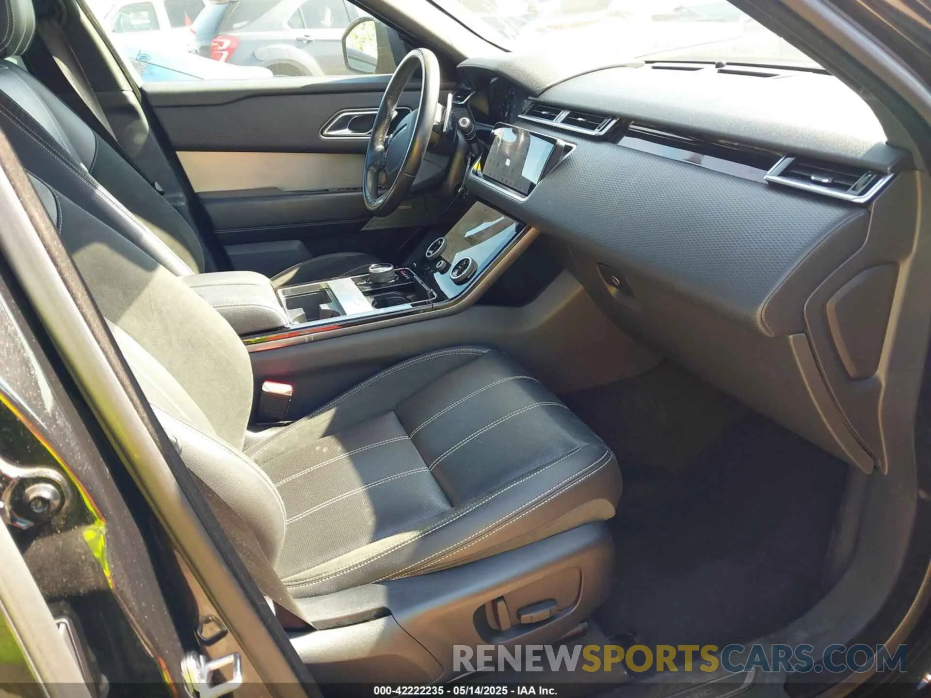 5 Photograph of a damaged car SALYL2EX6KA791605 LAND ROVER RANGE ROVER VELAR 2019