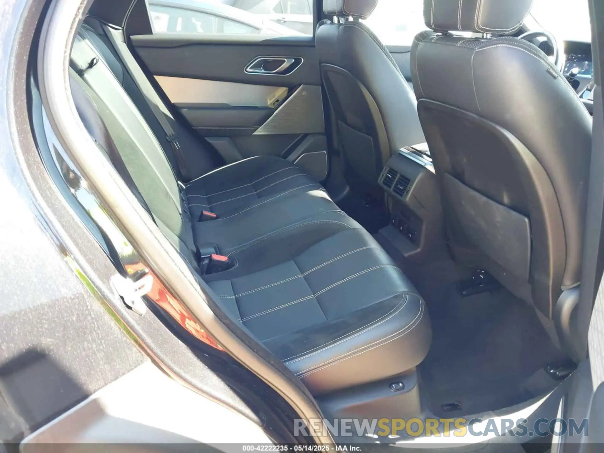 8 Photograph of a damaged car SALYL2EX6KA791605 LAND ROVER RANGE ROVER VELAR 2019