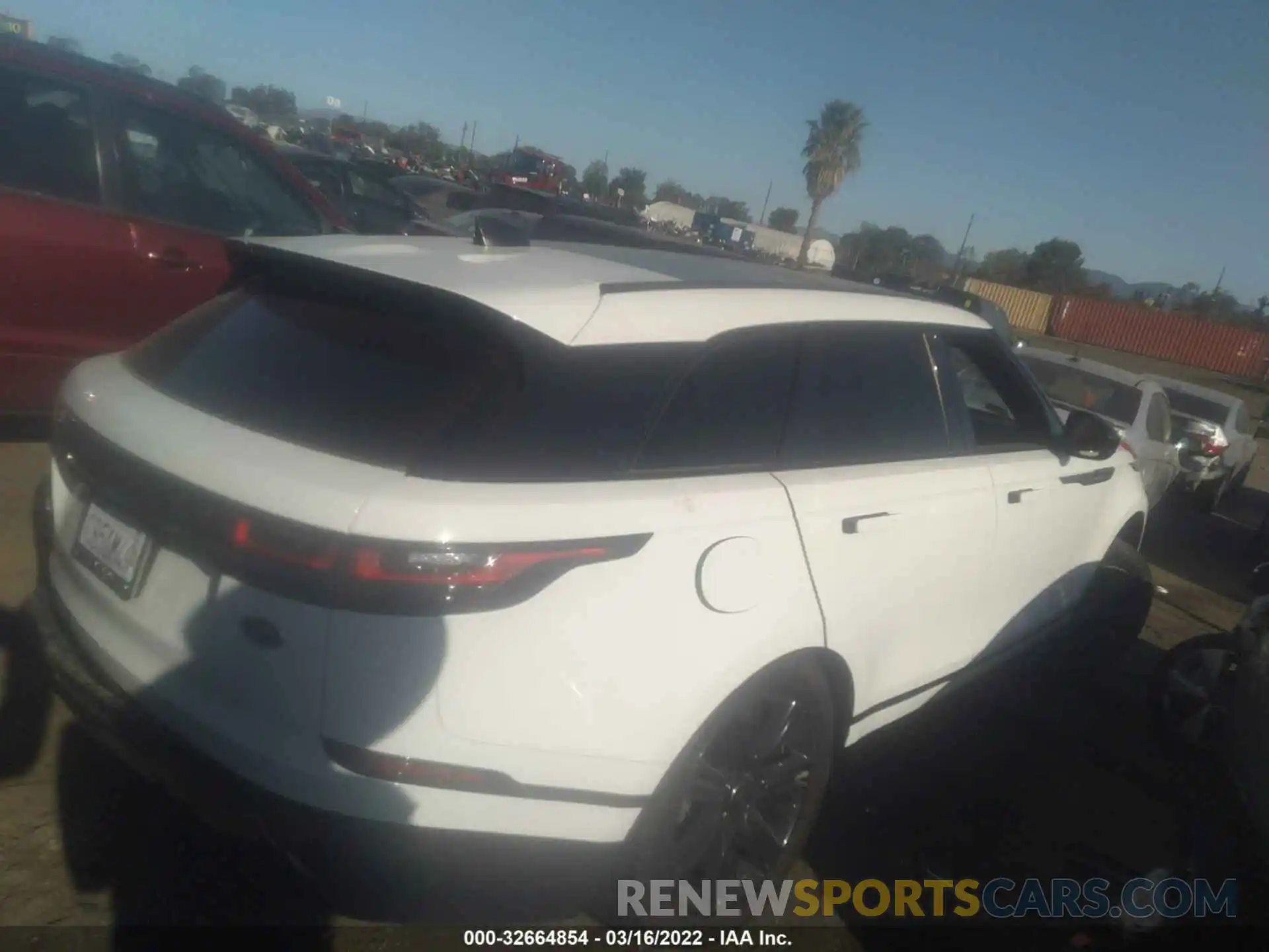 4 Photograph of a damaged car SALYL2EX7KA210547 LAND ROVER RANGE ROVER VELAR 2019