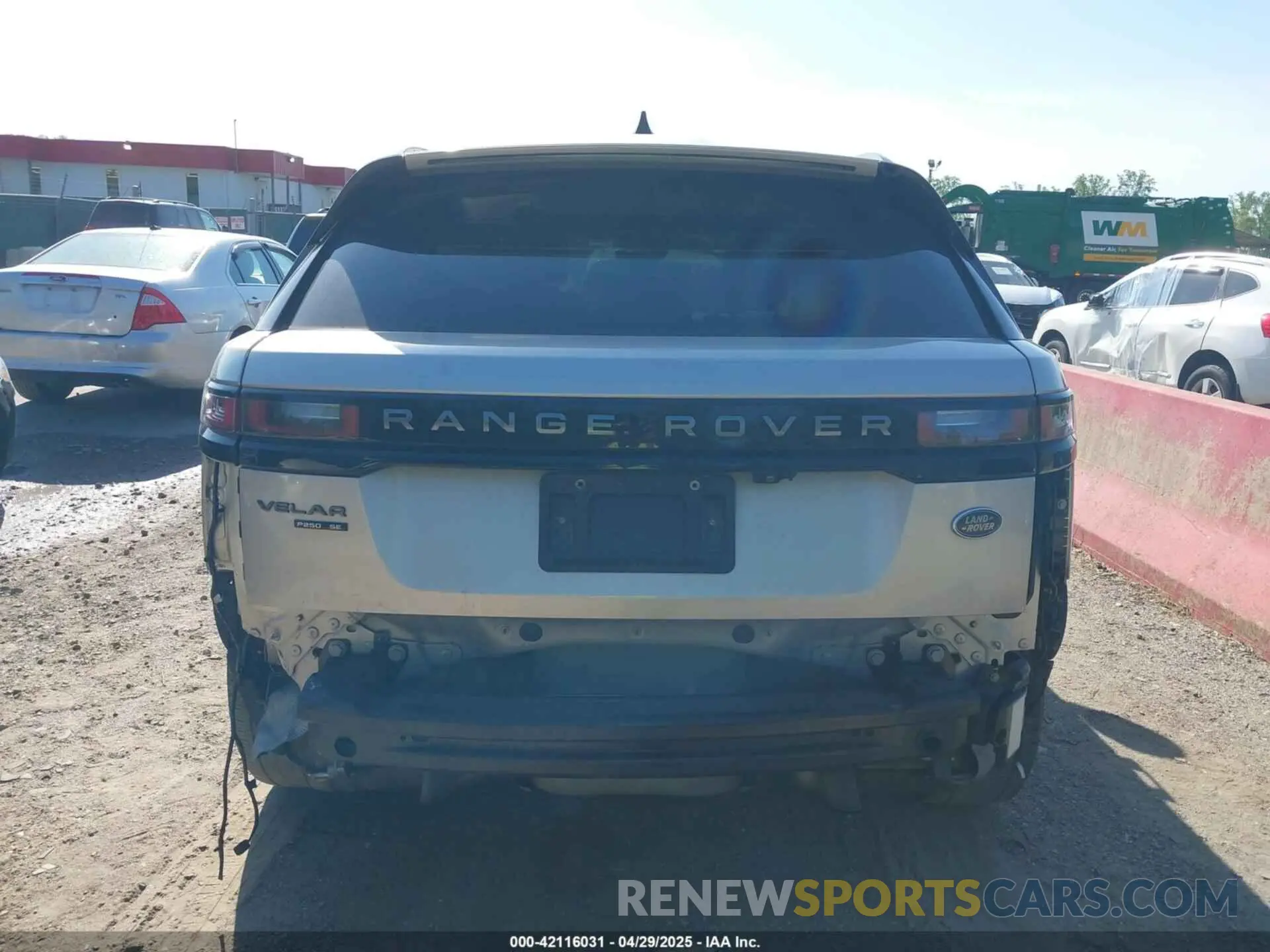 17 Photograph of a damaged car SALYL2EX7KA780581 LAND ROVER RANGE ROVER VELAR 2019
