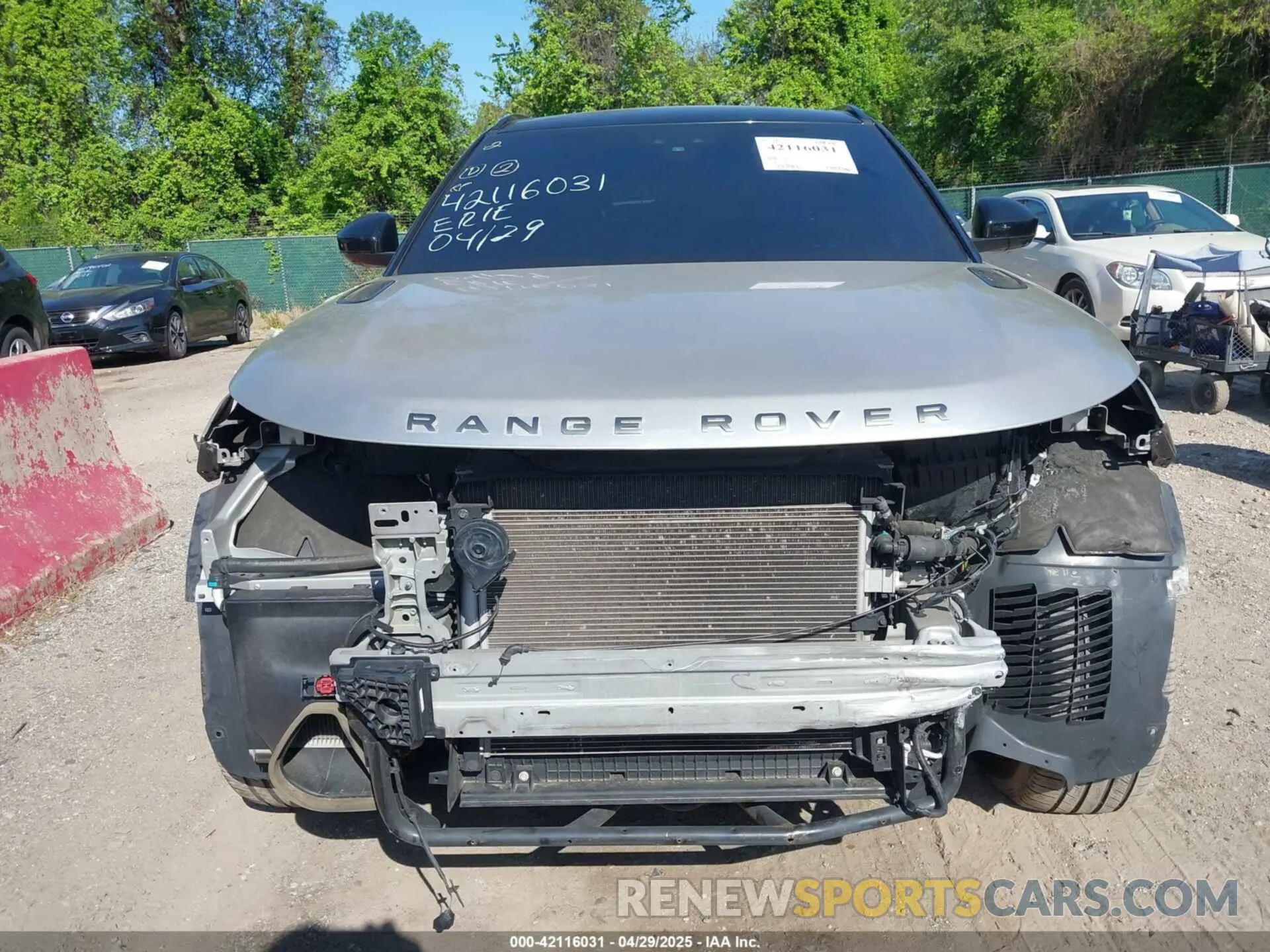18 Photograph of a damaged car SALYL2EX7KA780581 LAND ROVER RANGE ROVER VELAR 2019