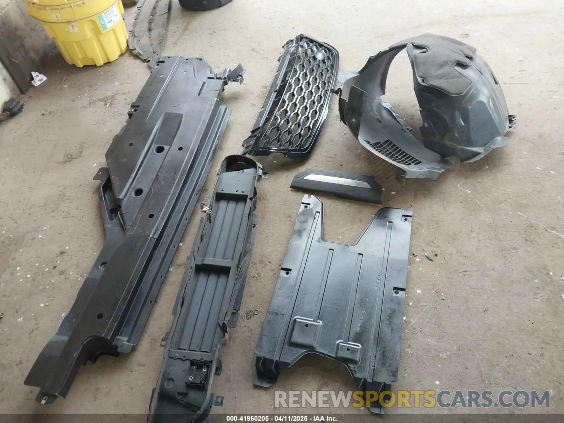 12 Photograph of a damaged car SALYL2EX7KA787059 LAND ROVER RANGE ROVER VELAR 2019