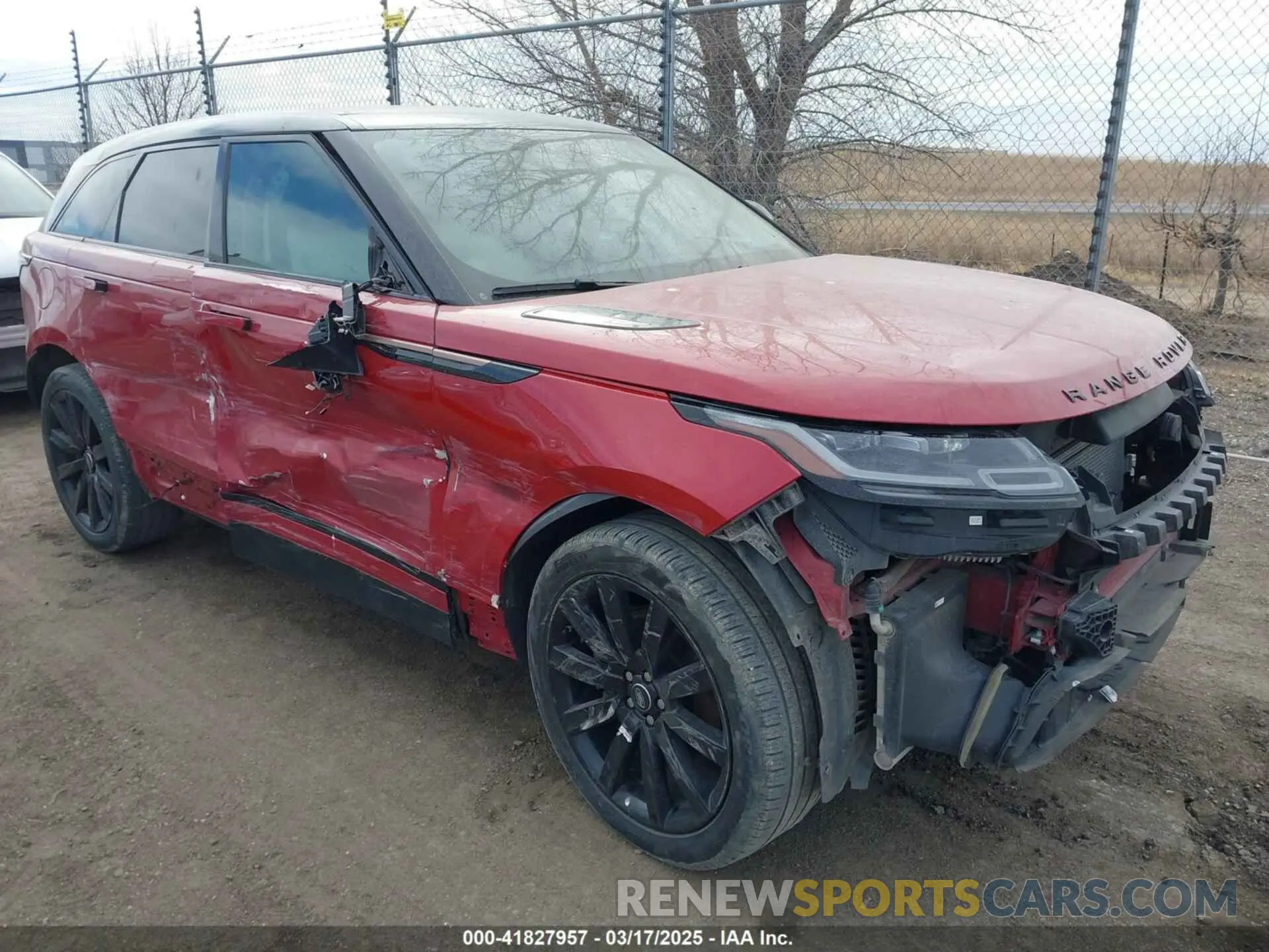 1 Photograph of a damaged car SALYL2EX8KA783134 LAND ROVER RANGE ROVER VELAR 2019