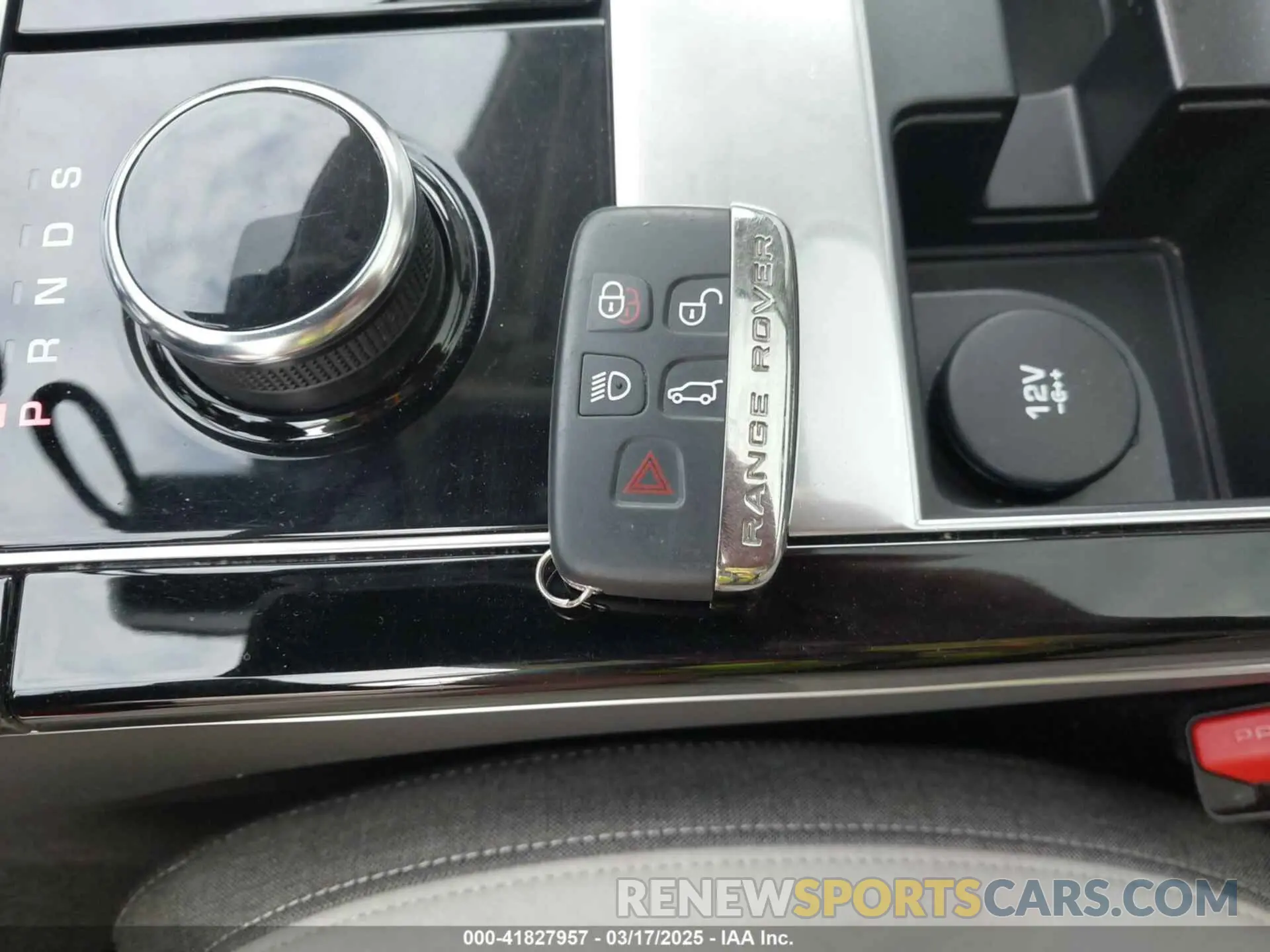 11 Photograph of a damaged car SALYL2EX8KA783134 LAND ROVER RANGE ROVER VELAR 2019