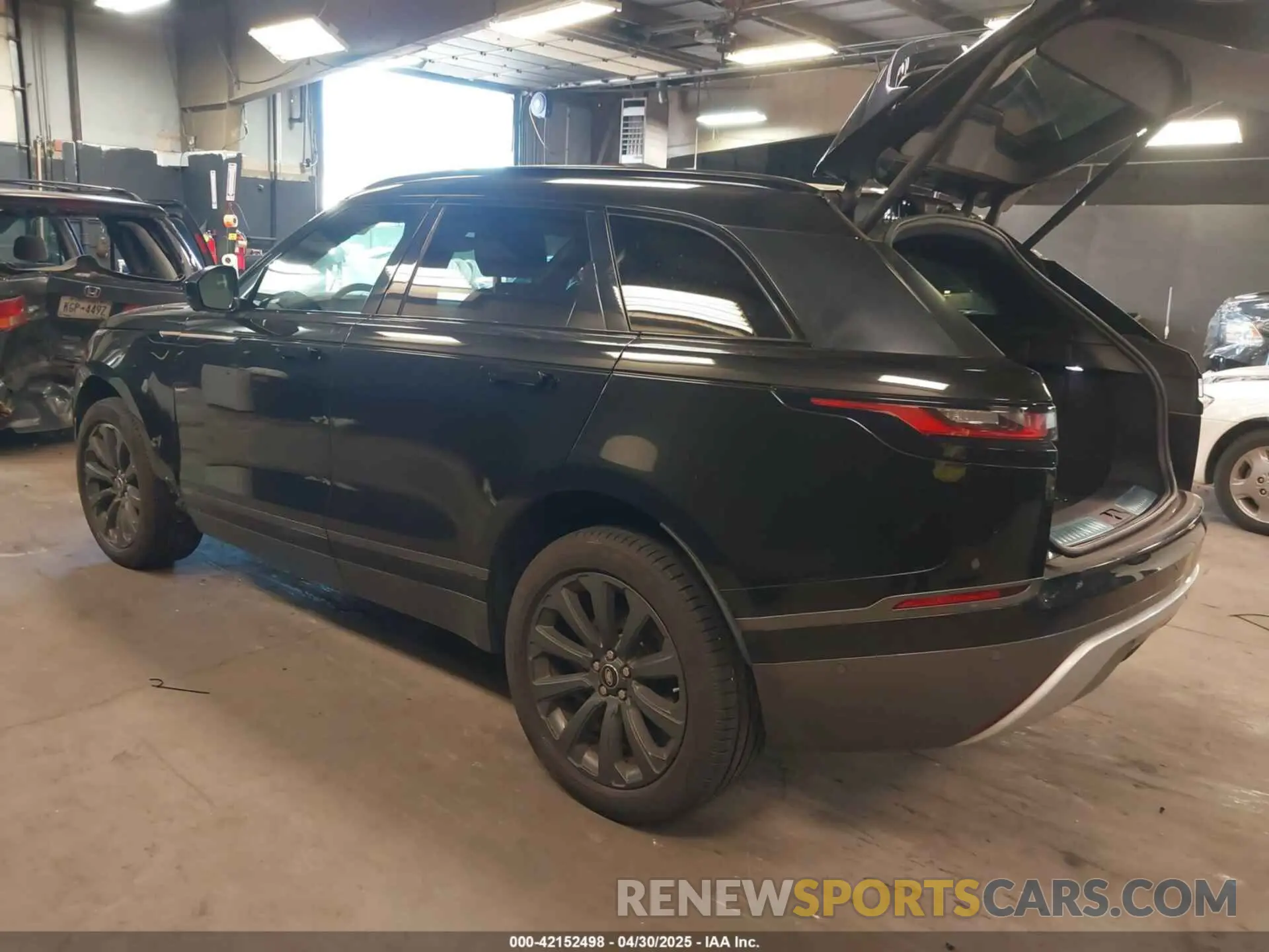 3 Photograph of a damaged car SALYL2EX9KA235823 LAND ROVER RANGE ROVER VELAR 2019