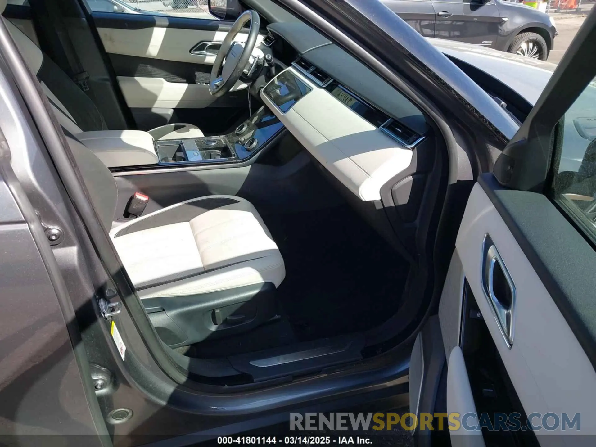5 Photograph of a damaged car SALYL2EXXKA210087 LAND ROVER RANGE ROVER VELAR 2019