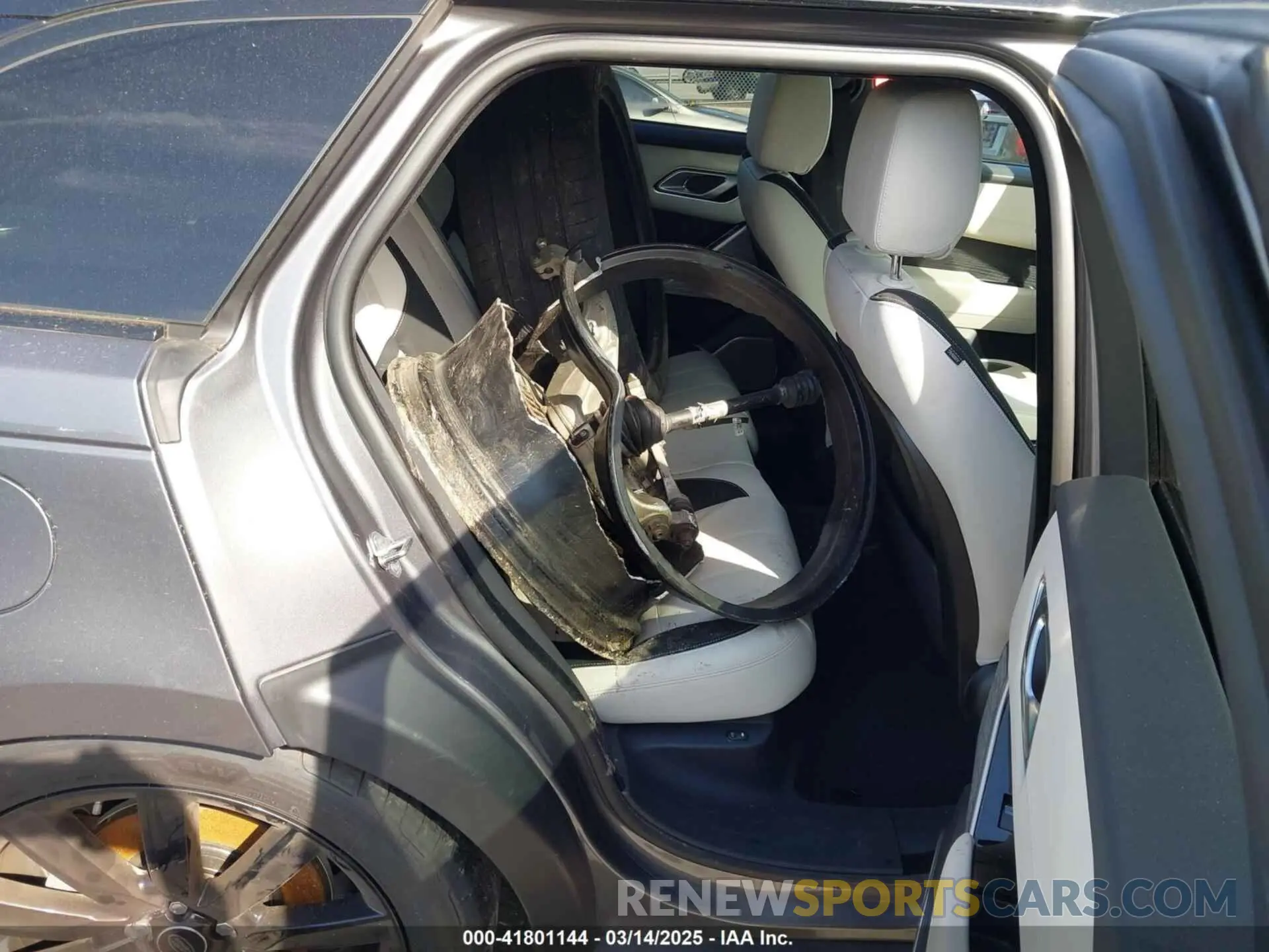 8 Photograph of a damaged car SALYL2EXXKA210087 LAND ROVER RANGE ROVER VELAR 2019
