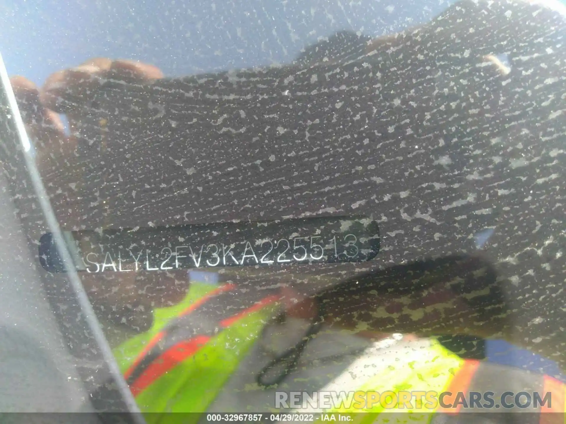 9 Photograph of a damaged car SALYL2FV3KA225513 LAND ROVER RANGE ROVER VELAR 2019