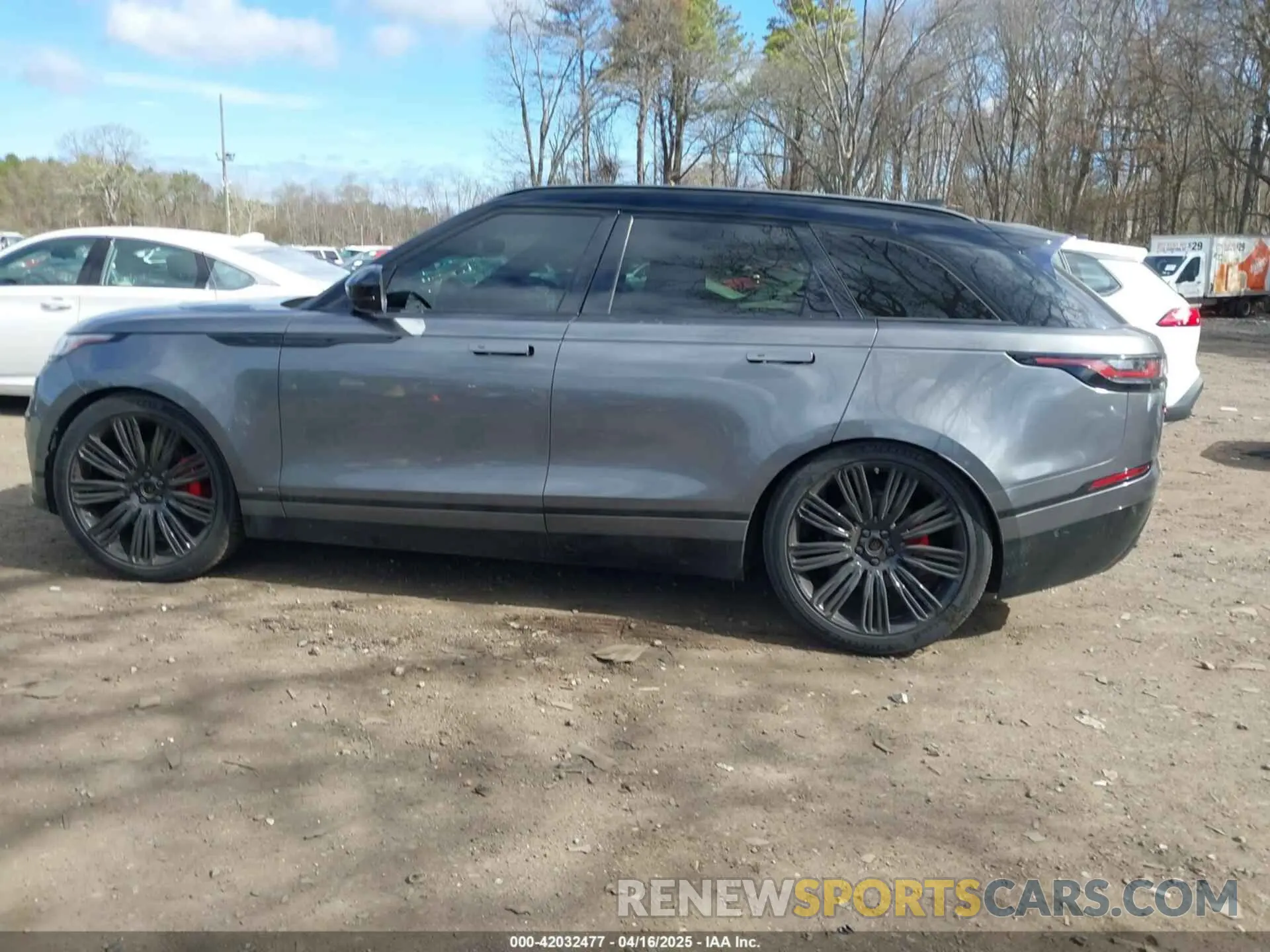 14 Photograph of a damaged car SALYL2FV3KA226306 LAND ROVER RANGE ROVER VELAR 2019