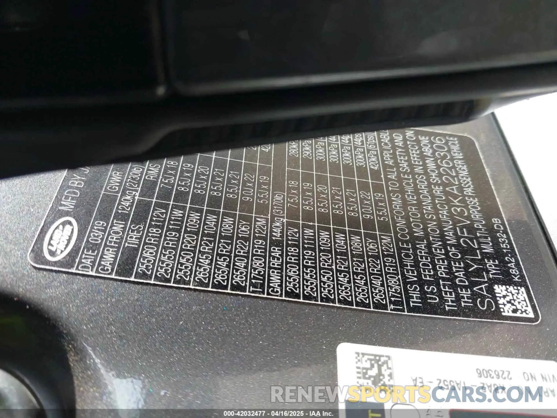 9 Photograph of a damaged car SALYL2FV3KA226306 LAND ROVER RANGE ROVER VELAR 2019