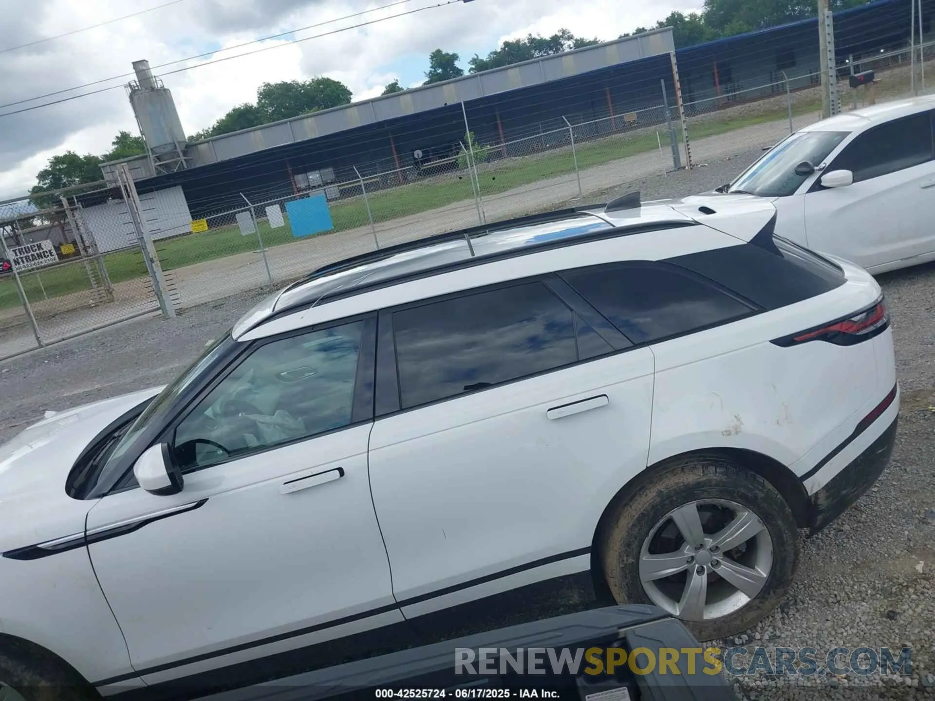 13 Photograph of a damaged car SALYB2EX2LA256971 LAND ROVER RANGE ROVER VELAR 2020