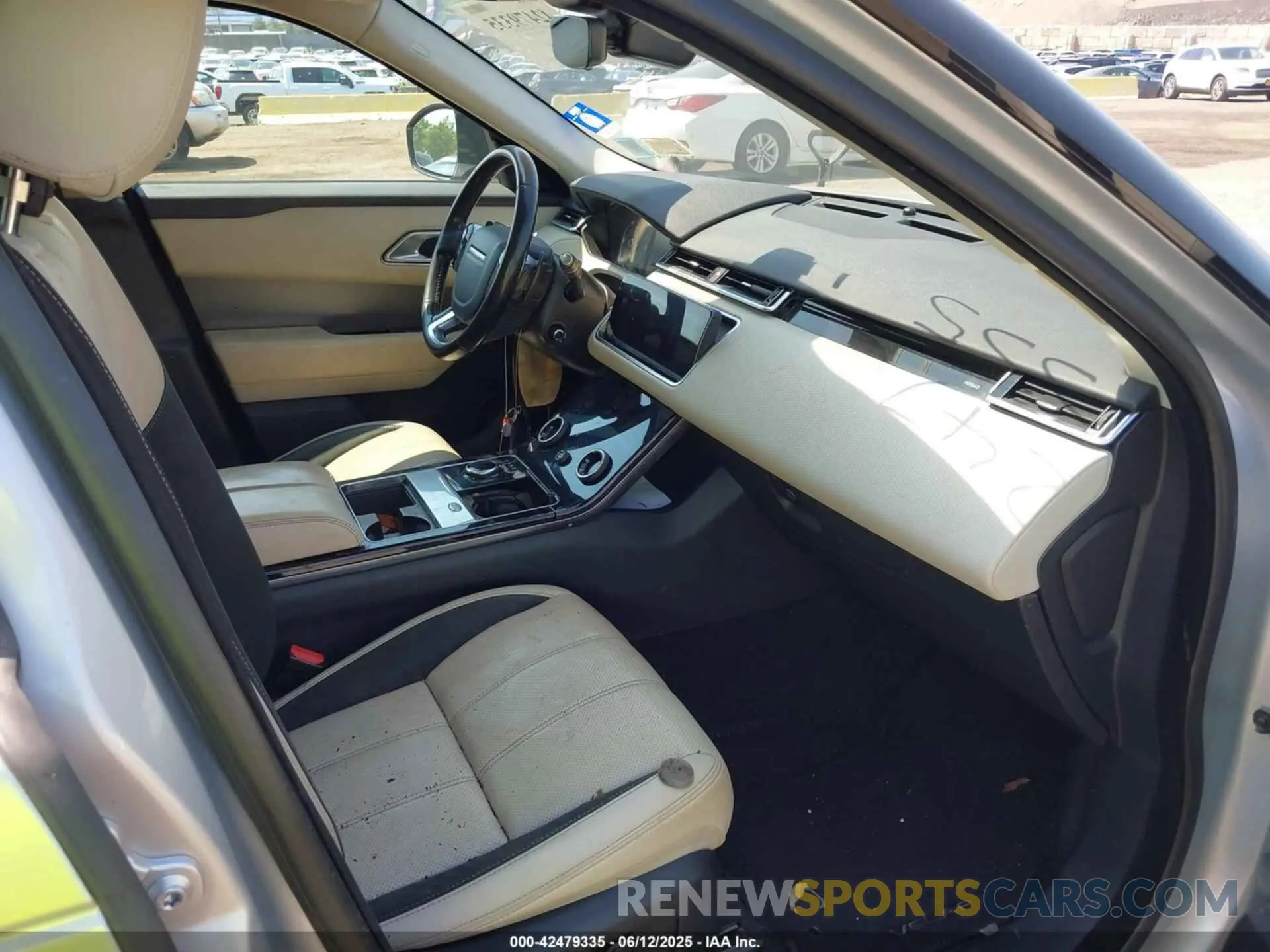 5 Photograph of a damaged car SALYB2EX4LA242330 LAND ROVER RANGE ROVER VELAR 2020