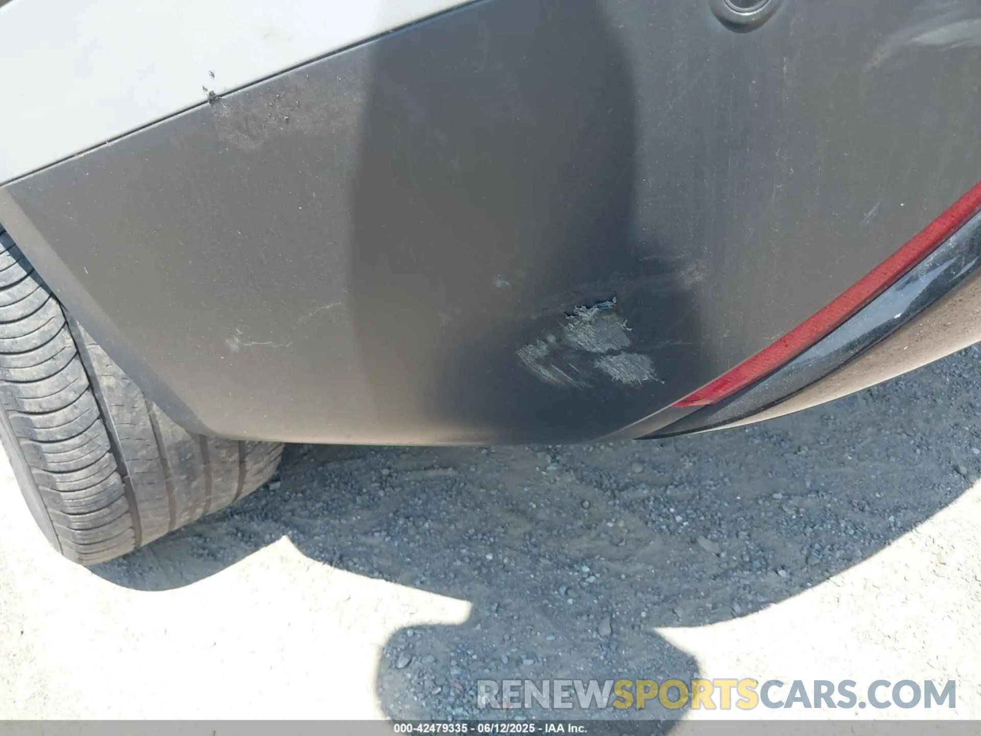 6 Photograph of a damaged car SALYB2EX4LA242330 LAND ROVER RANGE ROVER VELAR 2020