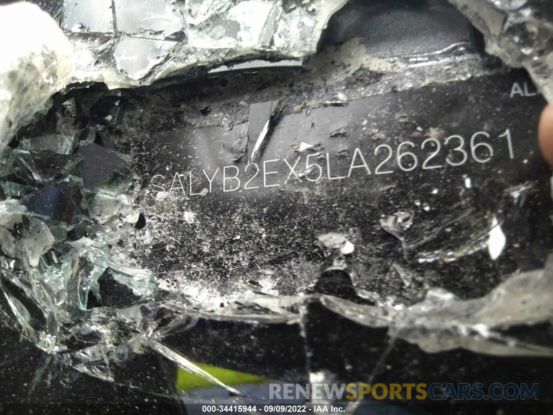 9 Photograph of a damaged car SALYB2EX5LA262361 LAND ROVER RANGE ROVER VELAR 2020