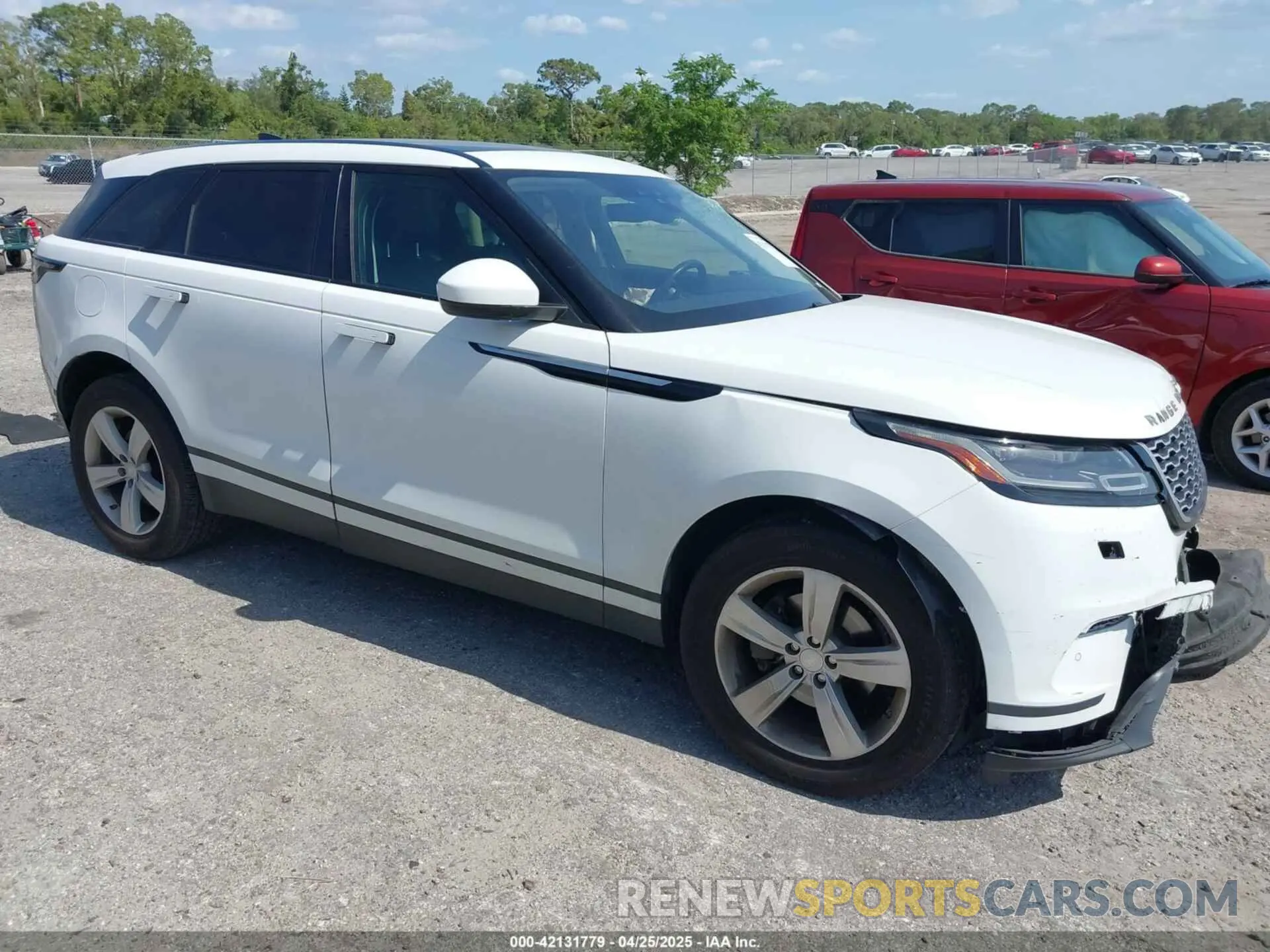 1 Photograph of a damaged car SALYB2EX7LA252141 LAND ROVER RANGE ROVER VELAR 2020