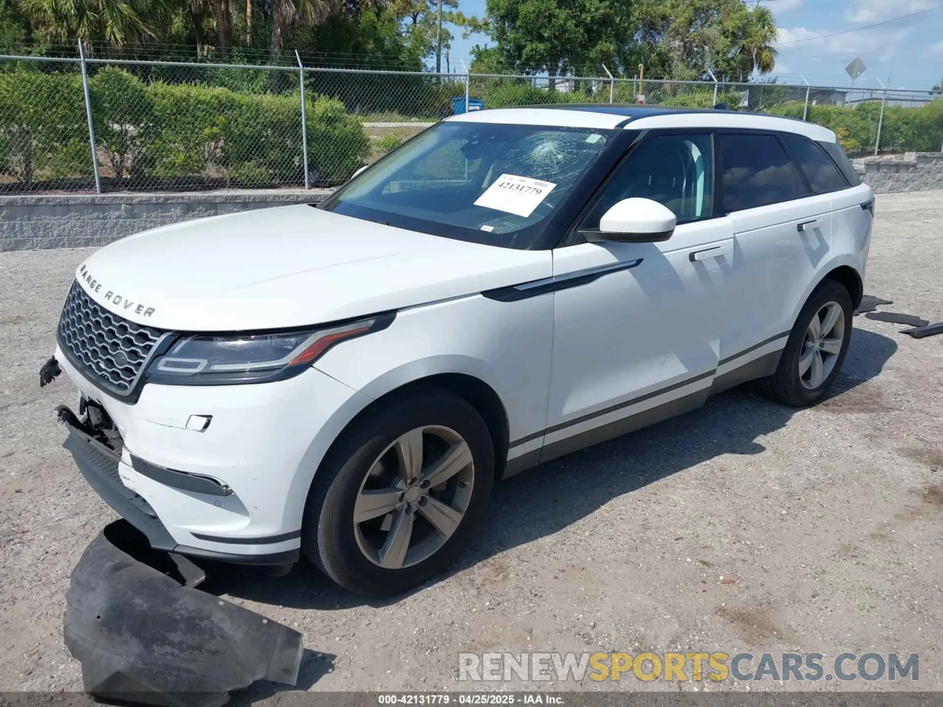 2 Photograph of a damaged car SALYB2EX7LA252141 LAND ROVER RANGE ROVER VELAR 2020