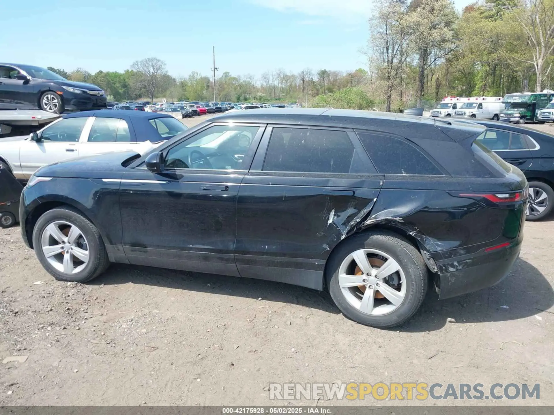 14 Photograph of a damaged car SALYB2EX8LA265495 LAND ROVER RANGE ROVER VELAR 2020