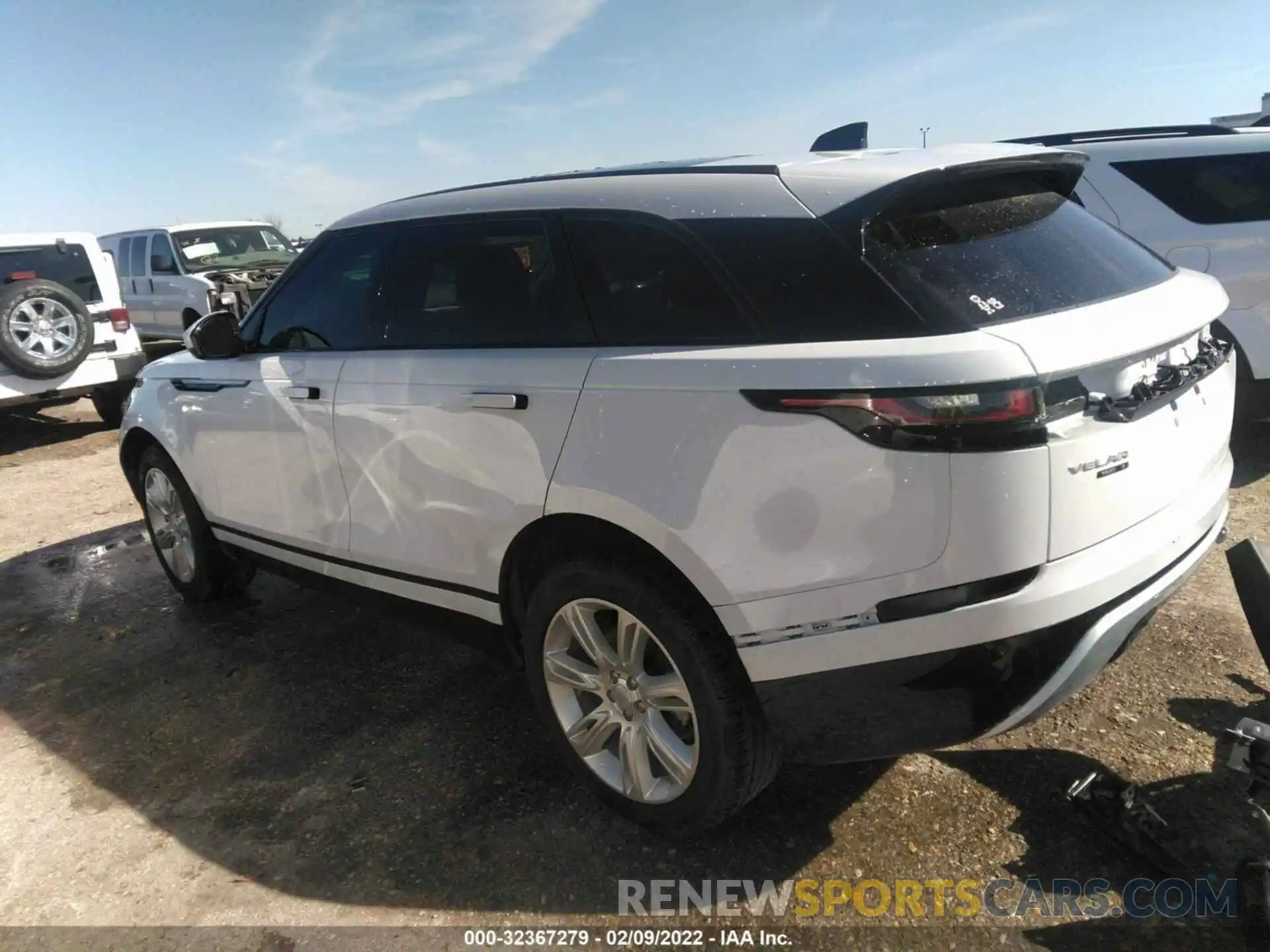 3 Photograph of a damaged car SALYB2EX8LA266355 LAND ROVER RANGE ROVER VELAR 2020