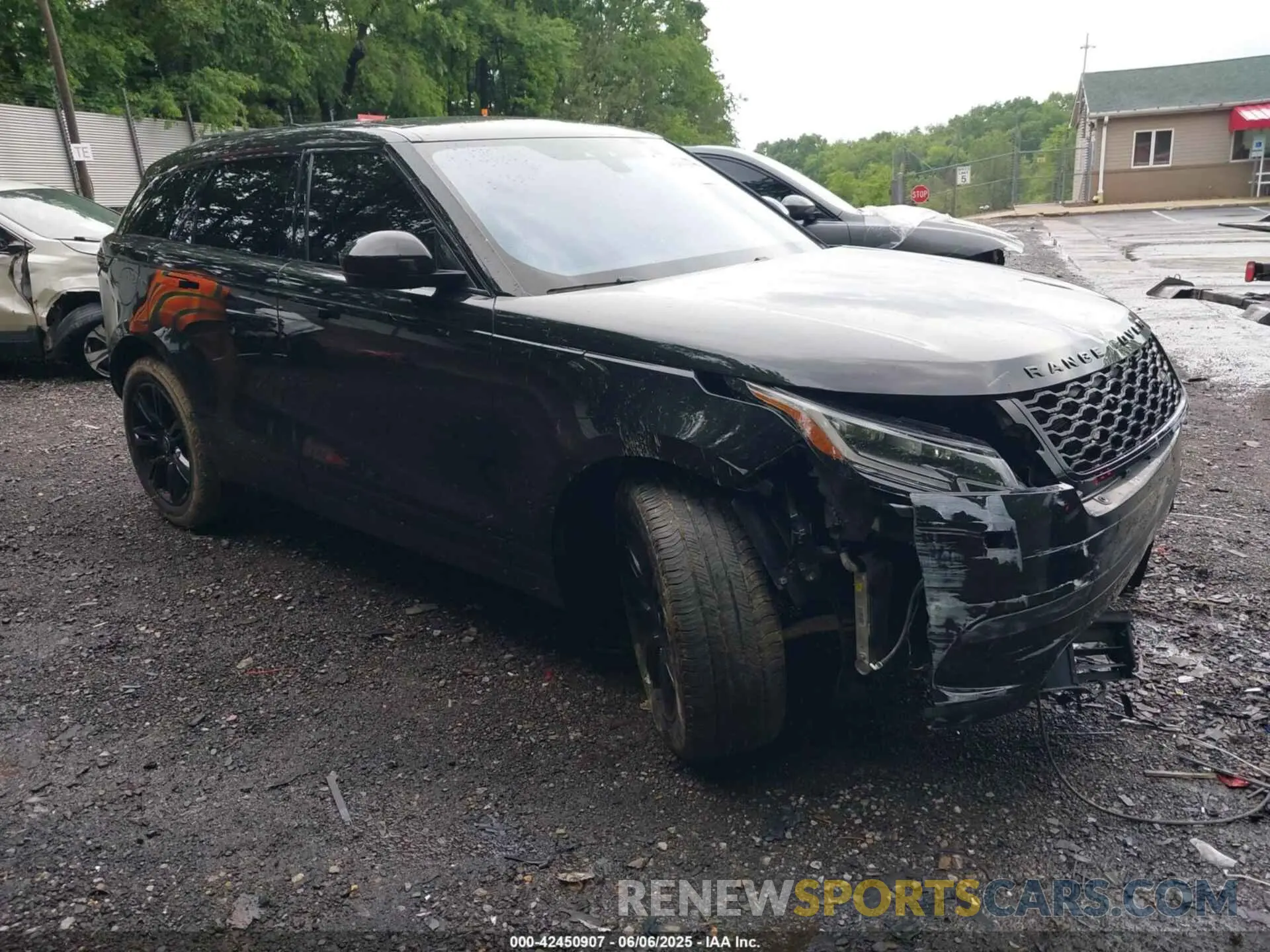1 Photograph of a damaged car SALYB2EX8LA276304 LAND ROVER RANGE ROVER VELAR 2020