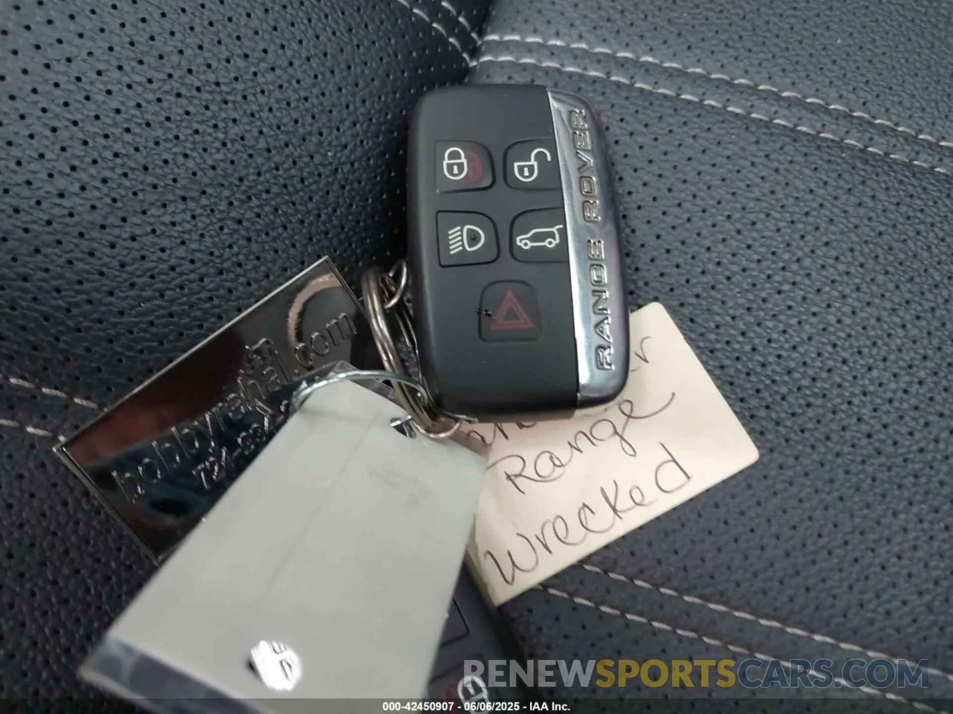 11 Photograph of a damaged car SALYB2EX8LA276304 LAND ROVER RANGE ROVER VELAR 2020