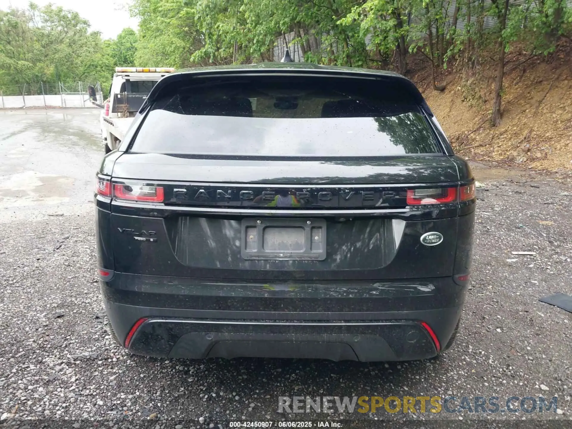 16 Photograph of a damaged car SALYB2EX8LA276304 LAND ROVER RANGE ROVER VELAR 2020