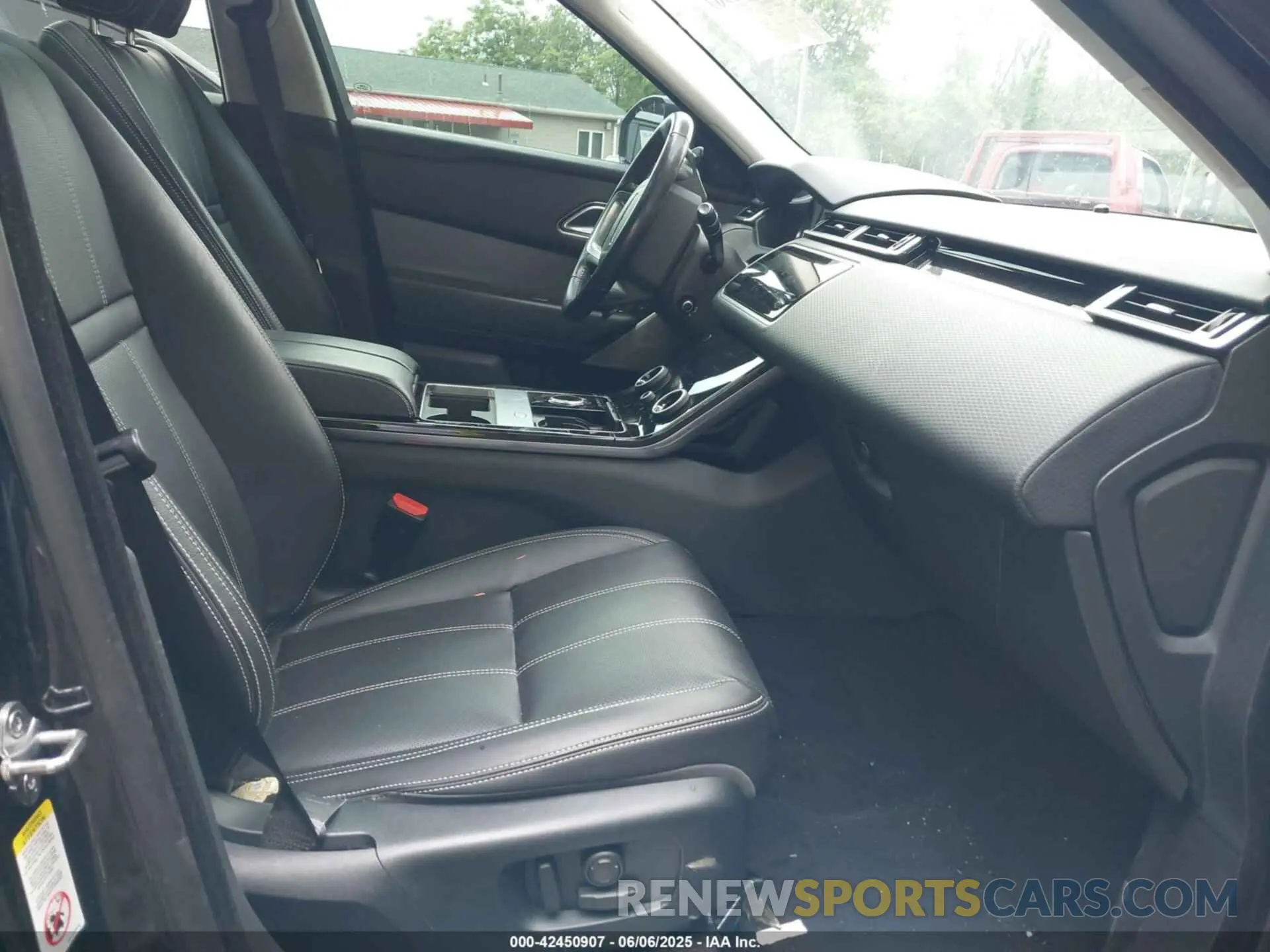 5 Photograph of a damaged car SALYB2EX8LA276304 LAND ROVER RANGE ROVER VELAR 2020
