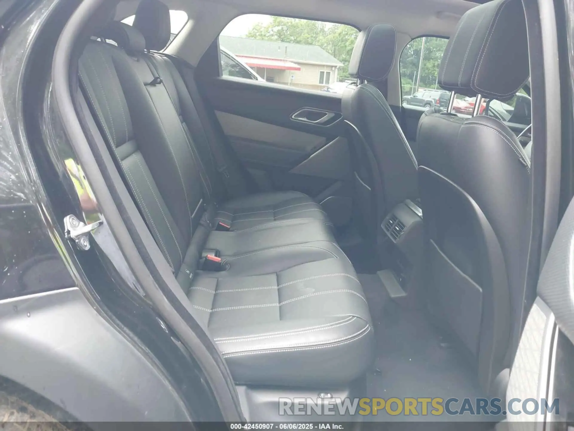 8 Photograph of a damaged car SALYB2EX8LA276304 LAND ROVER RANGE ROVER VELAR 2020