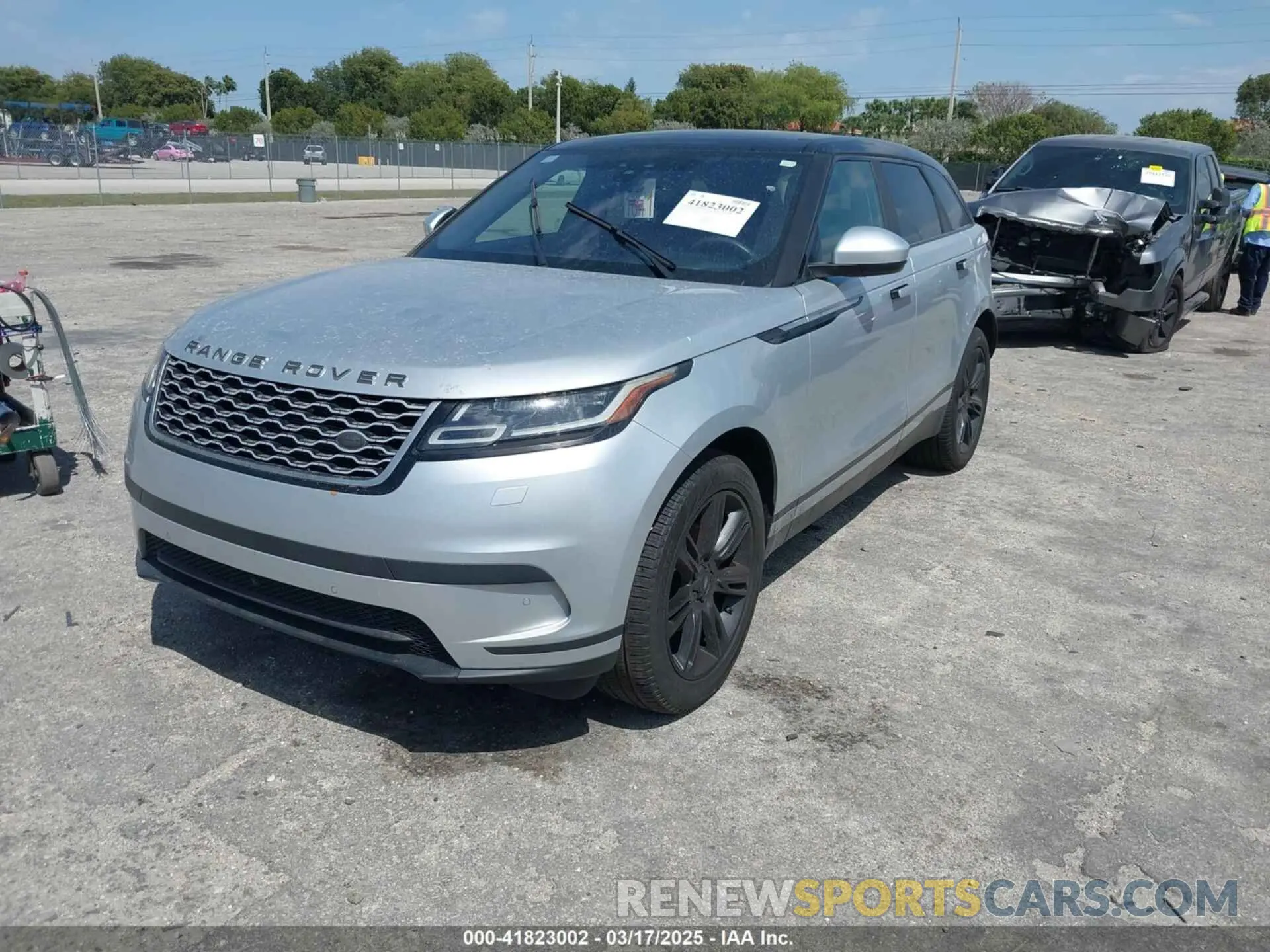 2 Photograph of a damaged car SALYB2EXXLA255258 LAND ROVER RANGE ROVER VELAR 2020
