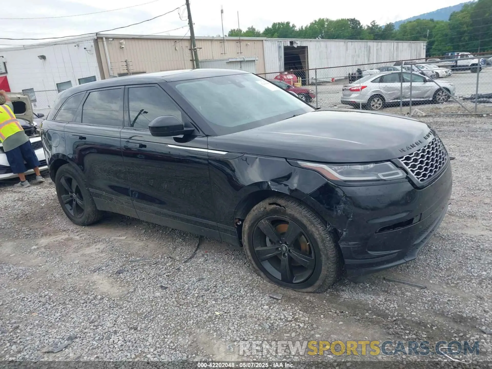 1 Photograph of a damaged car SALYB2EXXLA265661 LAND ROVER RANGE ROVER VELAR 2020