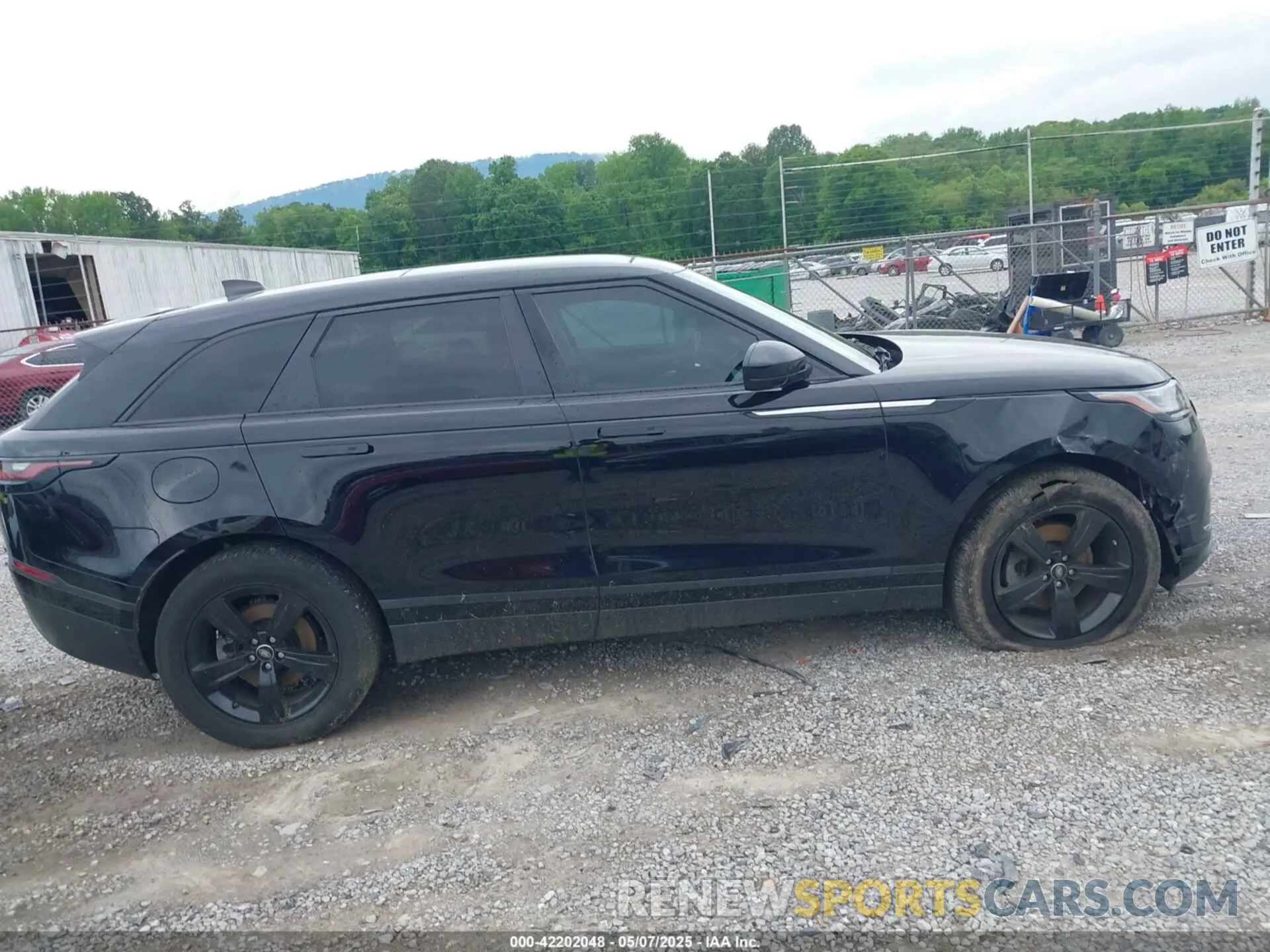 13 Photograph of a damaged car SALYB2EXXLA265661 LAND ROVER RANGE ROVER VELAR 2020