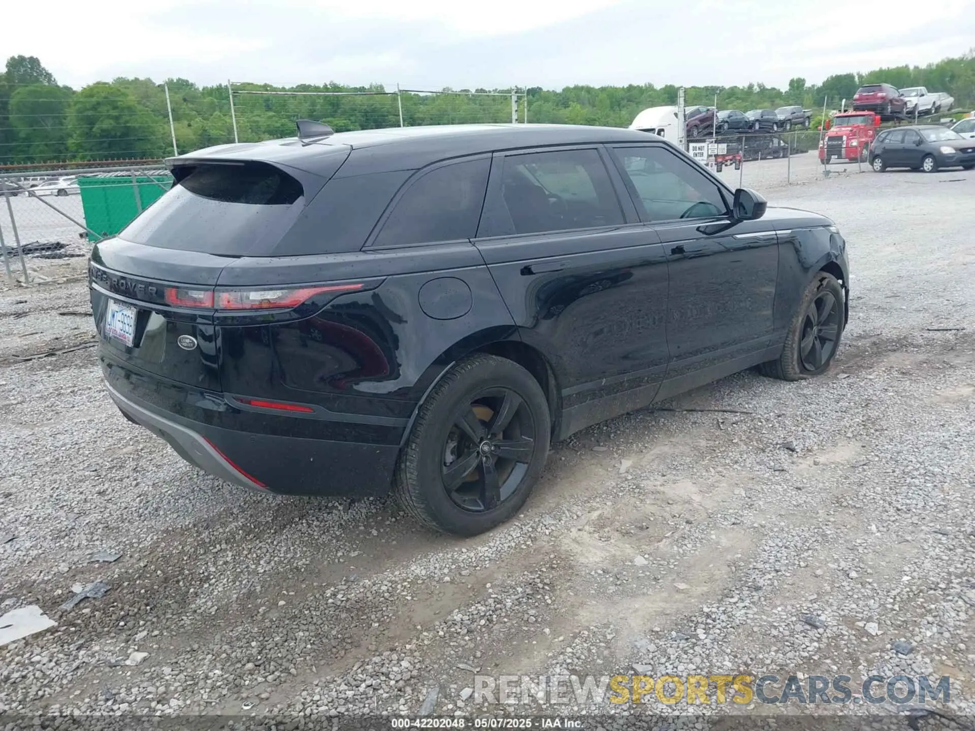 4 Photograph of a damaged car SALYB2EXXLA265661 LAND ROVER RANGE ROVER VELAR 2020