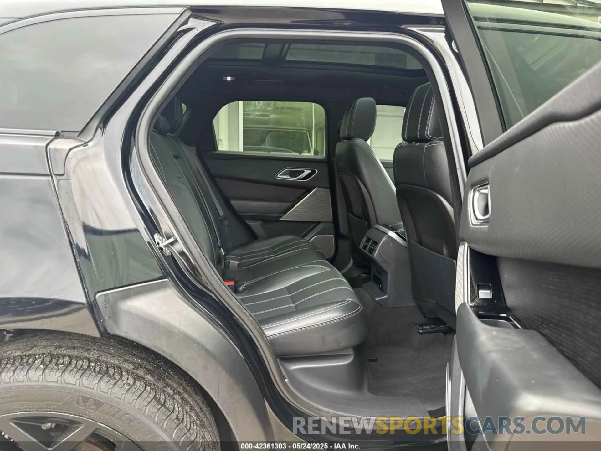 8 Photograph of a damaged car SALYB2EXXLA277454 LAND ROVER RANGE ROVER VELAR 2020