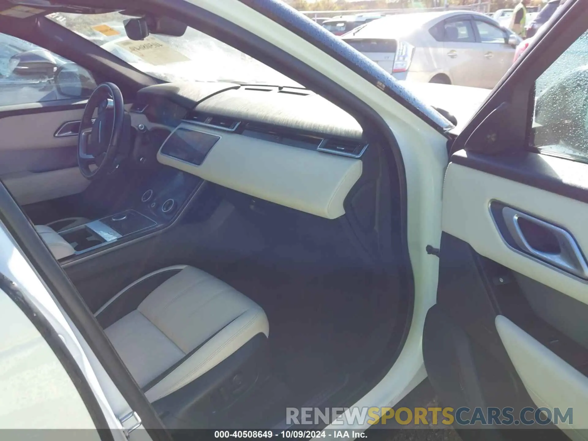 5 Photograph of a damaged car SALYK2EX2LA255495 LAND ROVER RANGE ROVER VELAR 2020