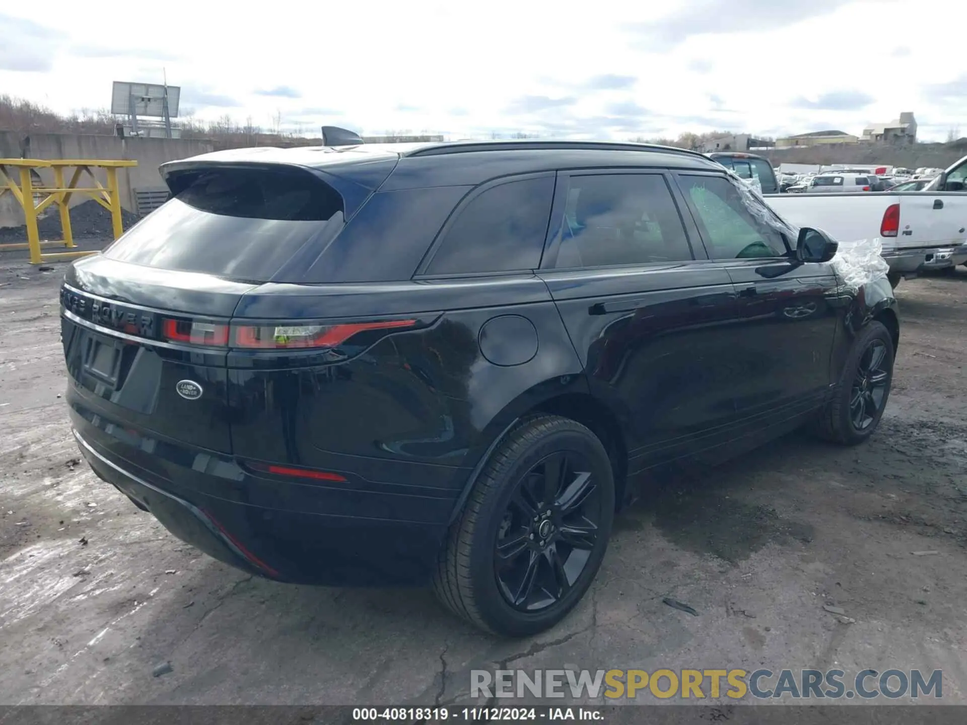 4 Photograph of a damaged car SALYK2EX2LA287668 LAND ROVER RANGE ROVER VELAR 2020