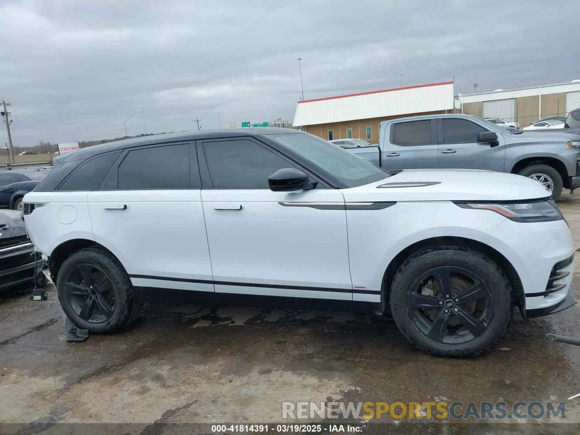 14 Photograph of a damaged car SALYK2EX3LA291471 LAND ROVER RANGE ROVER VELAR 2020